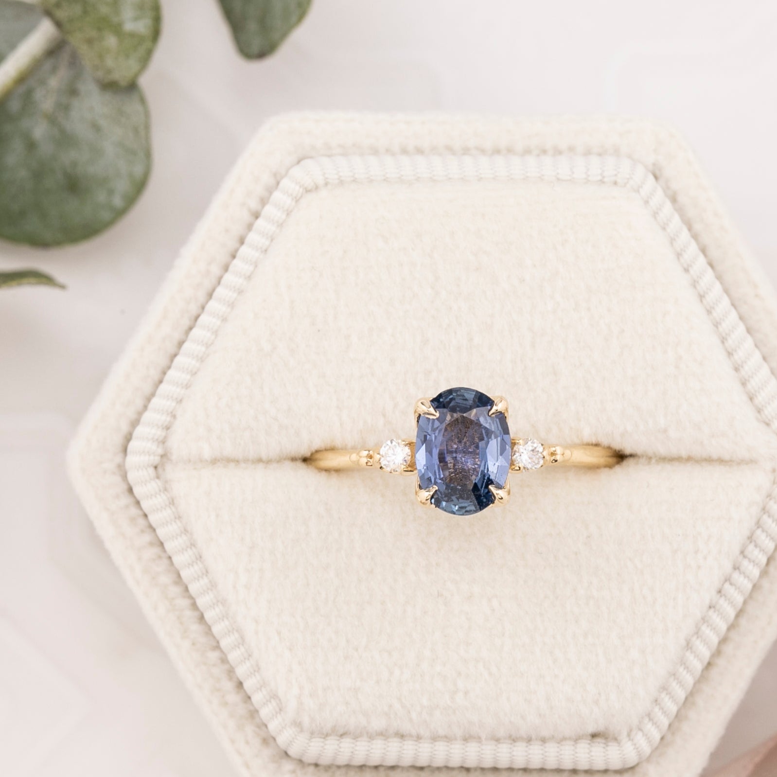 Estel Ring, 1.06ct Srilanka Sapphire, oval shape gemstone