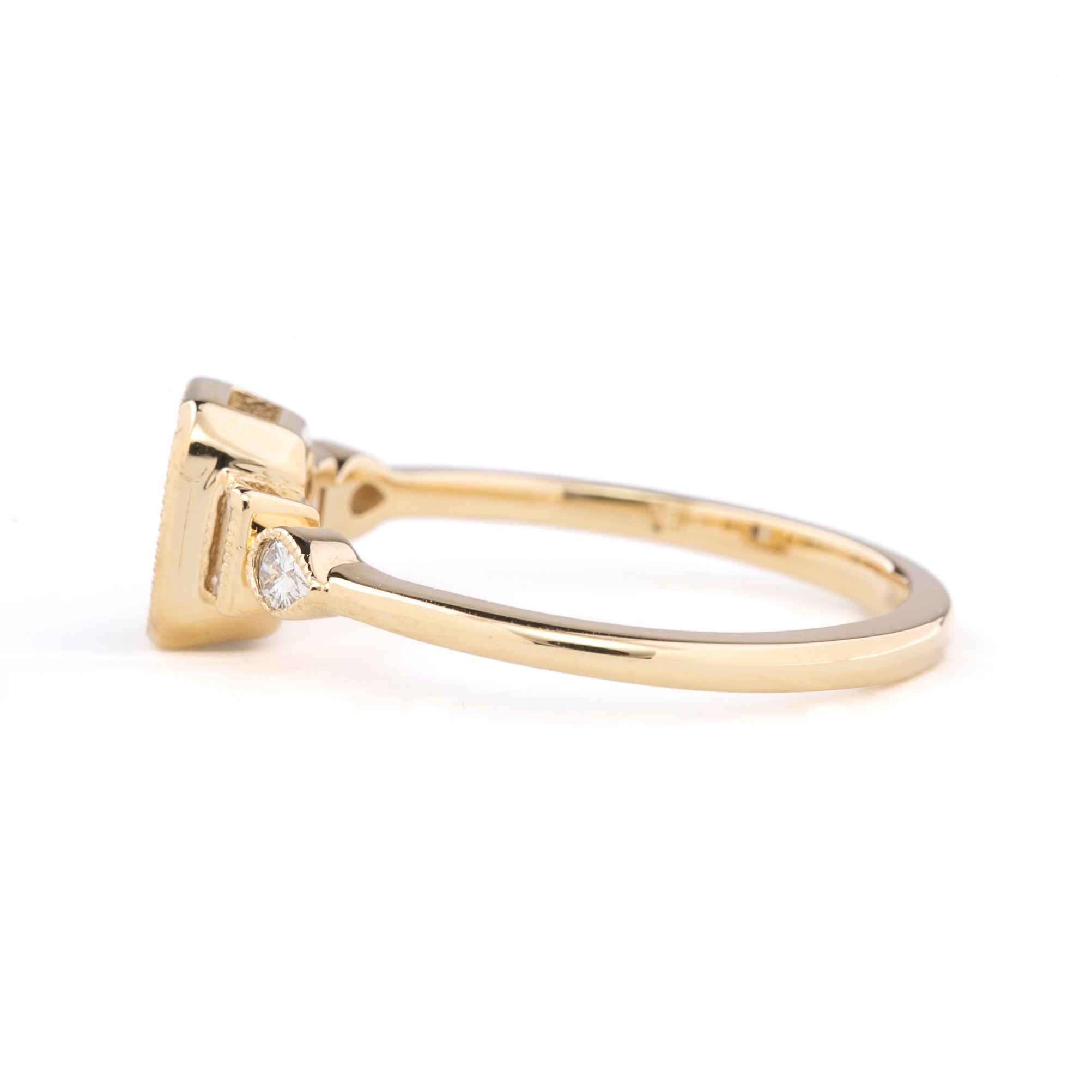 Edith Ring, 0.71ct Montana Sapphire