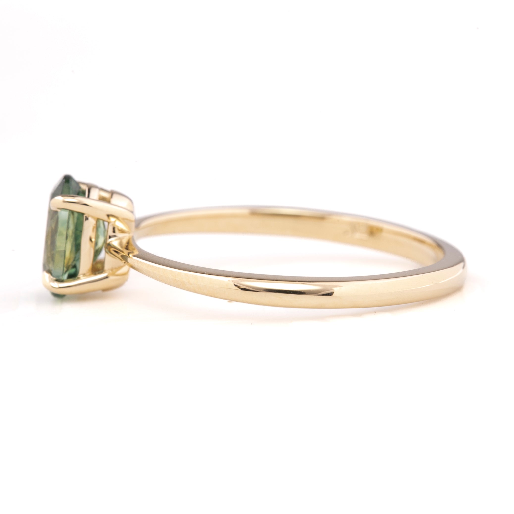 Nina Ring, 0.92ct Montana Sapphire, oval shape gemstone