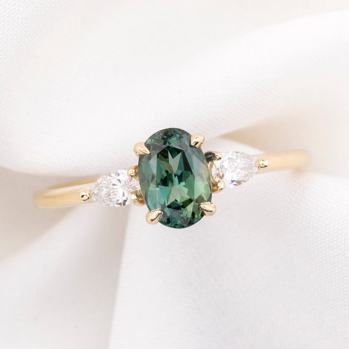 Olivia Ring, 1.32ct Queensland Sapphire, oval shape gemstone