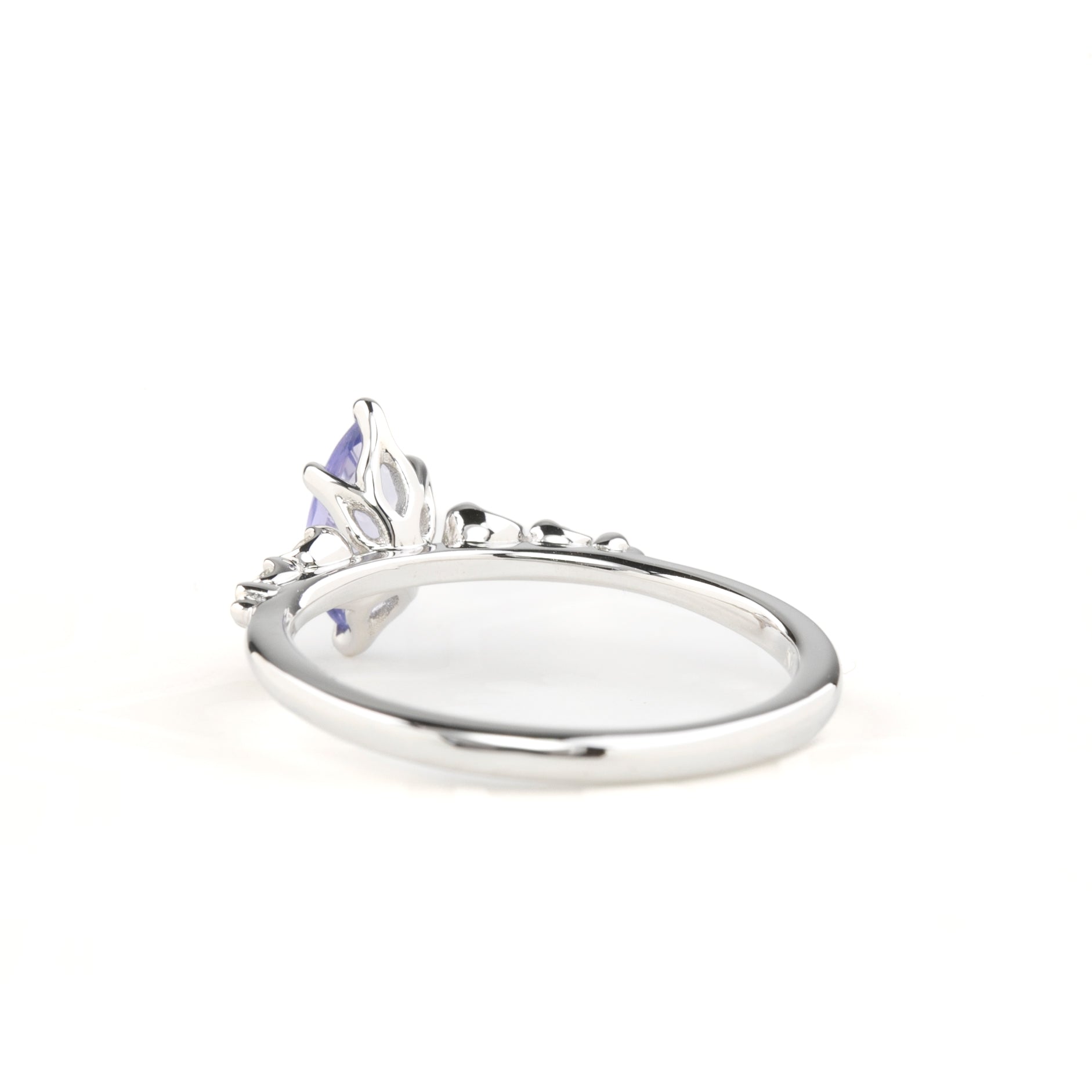 Estel Fleur Ring, 0.61ct Madagascar Sapphire