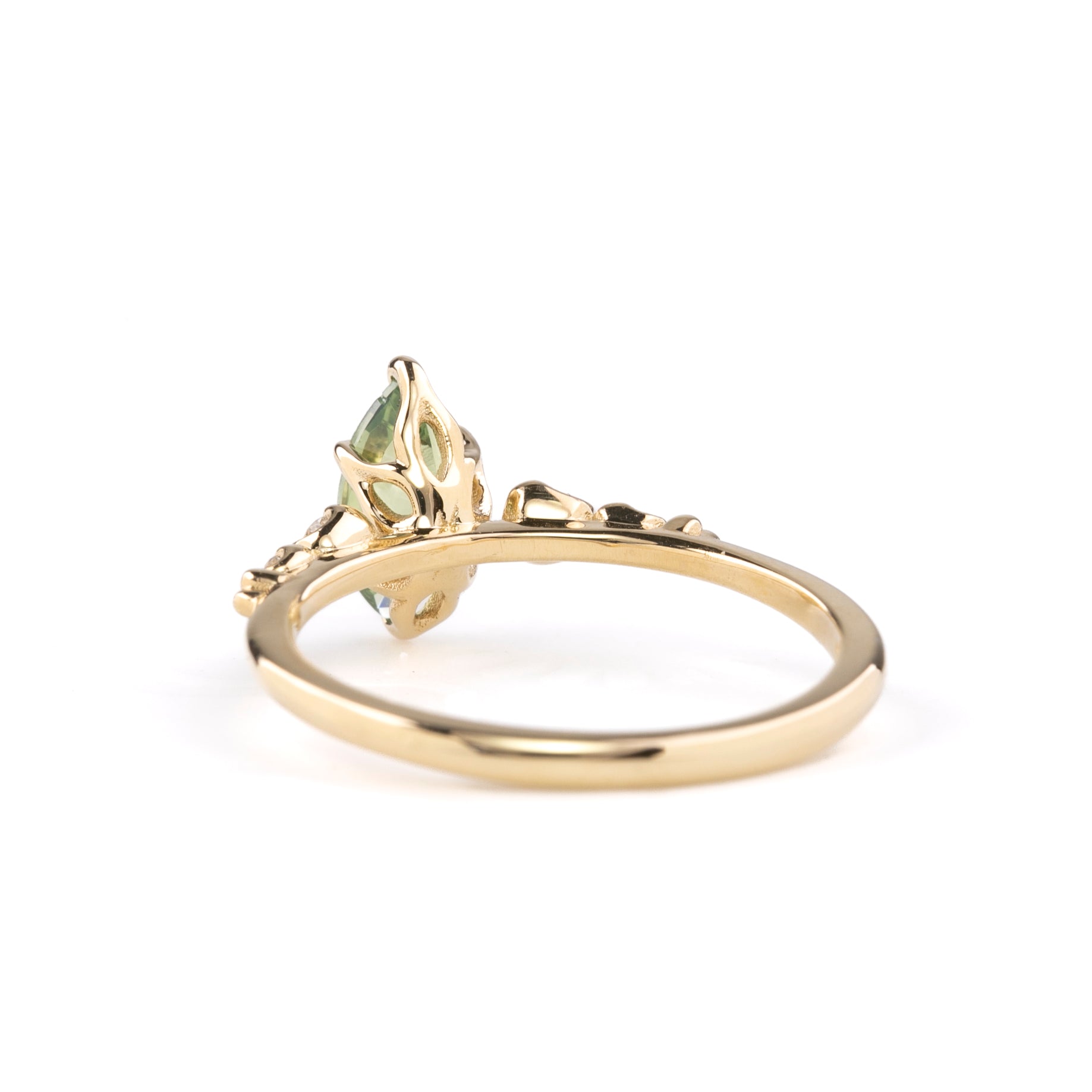 Estel Fleur Ring, Madagascar Sapphire