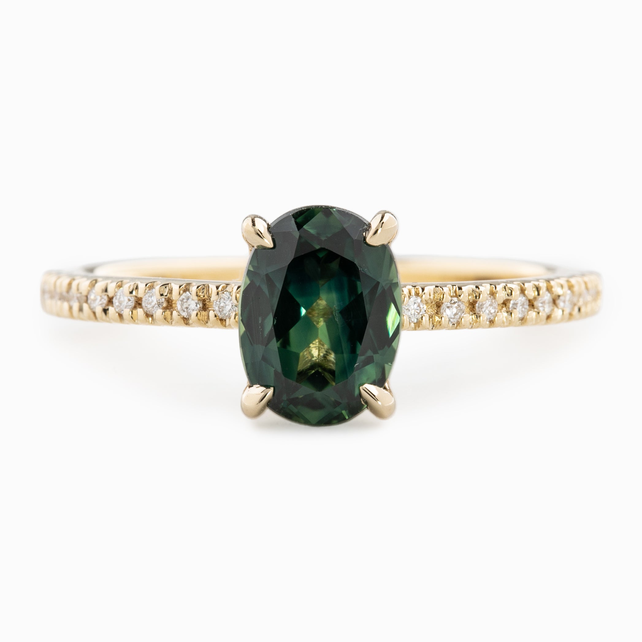 Maria Ring, 1.53ct Queensland Sapphire, oval shape gemstone