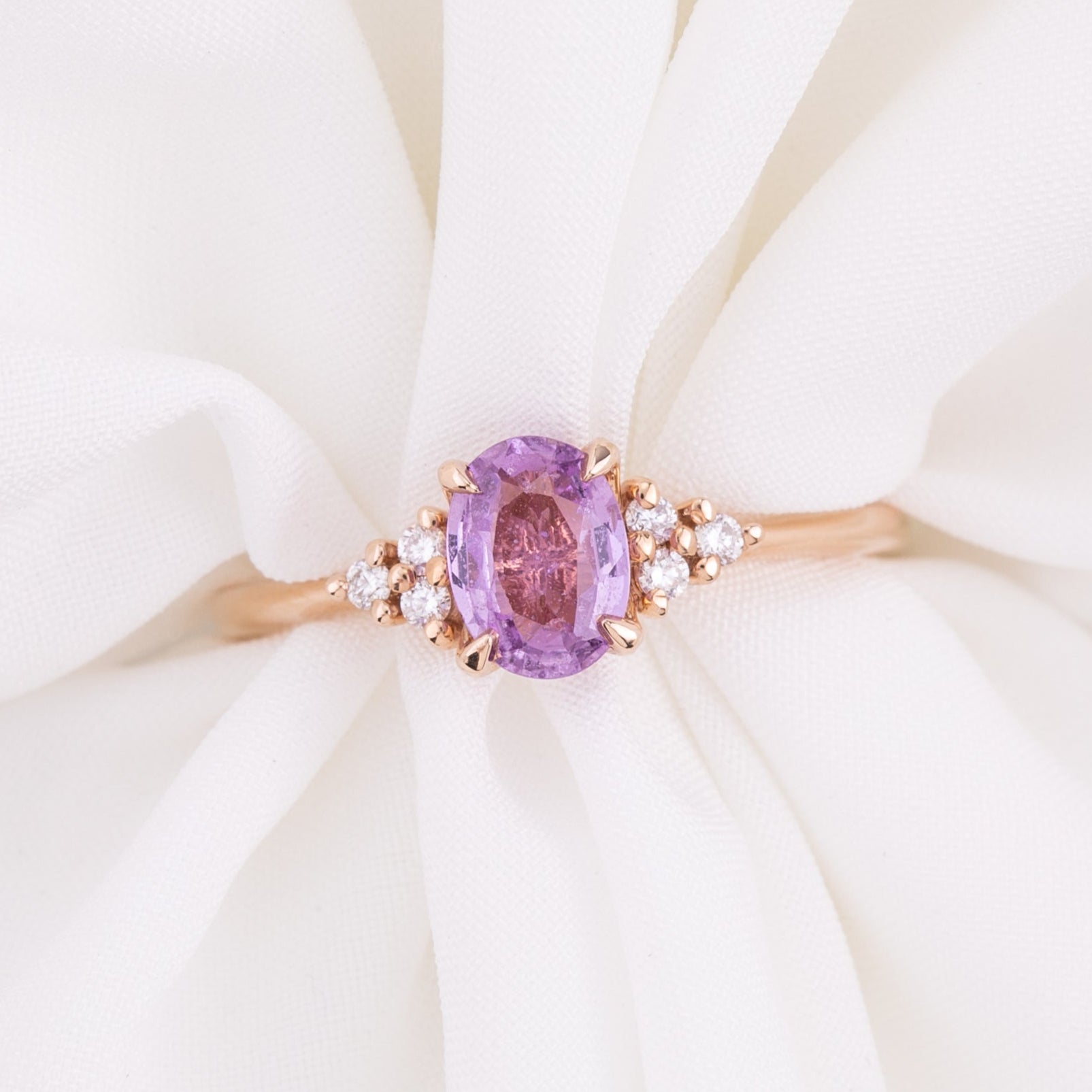 Teresa Ring, 0.84ct Ceylon Sapphire, oval shape gemstone