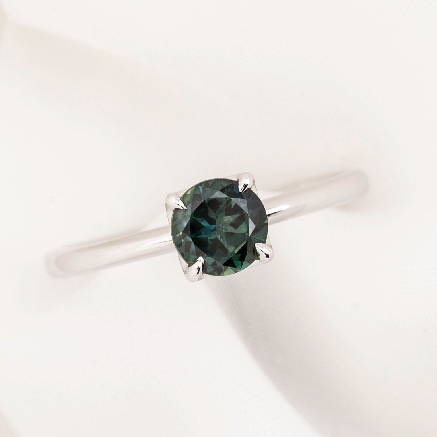 【即日配送】サラリング ・0.82ct・クイーンズランド産ブルーグリーンサファイア・K14WG