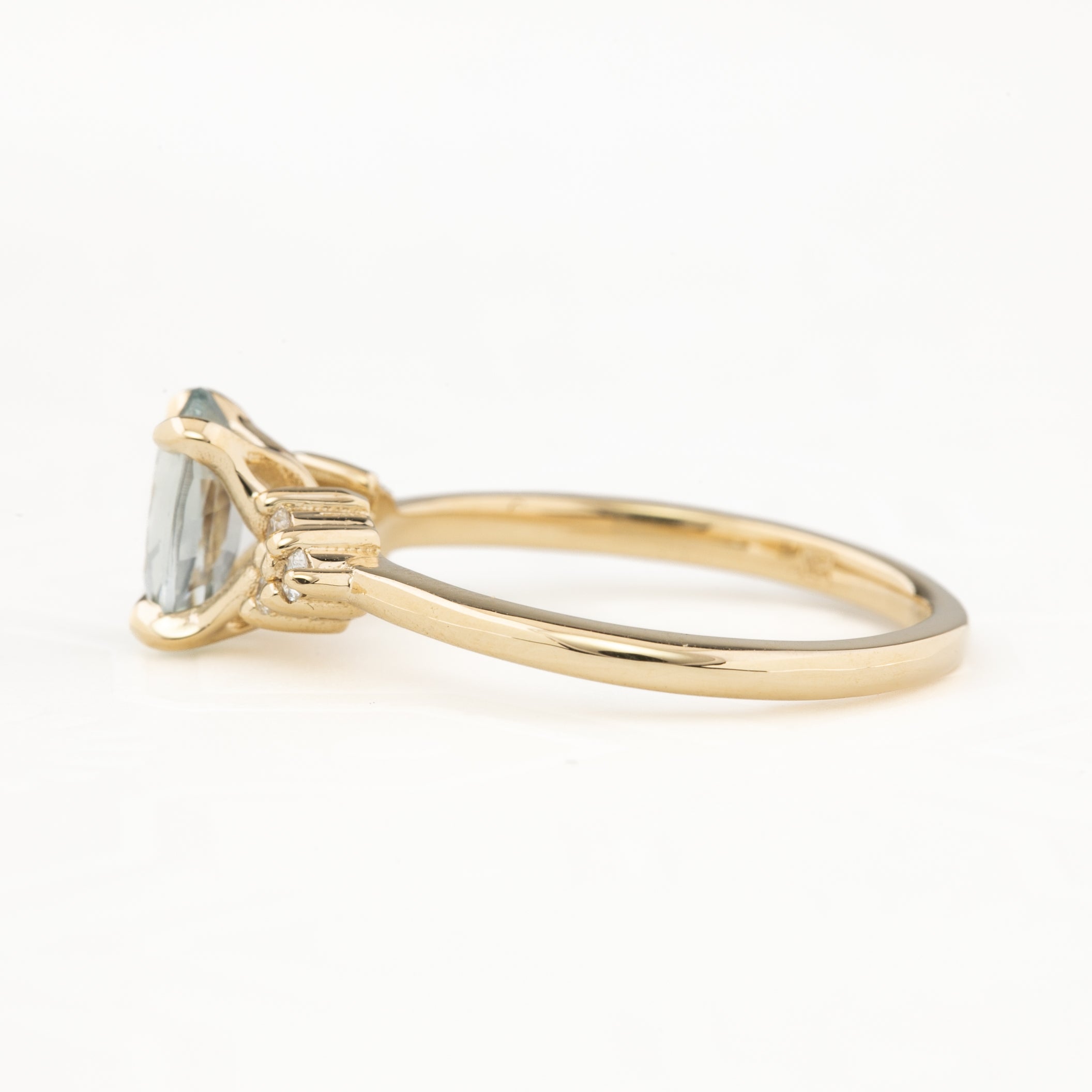 Teresa Ring, 1.40ct Light Green Yellow Unheated Sapphire, oval shape gemstone