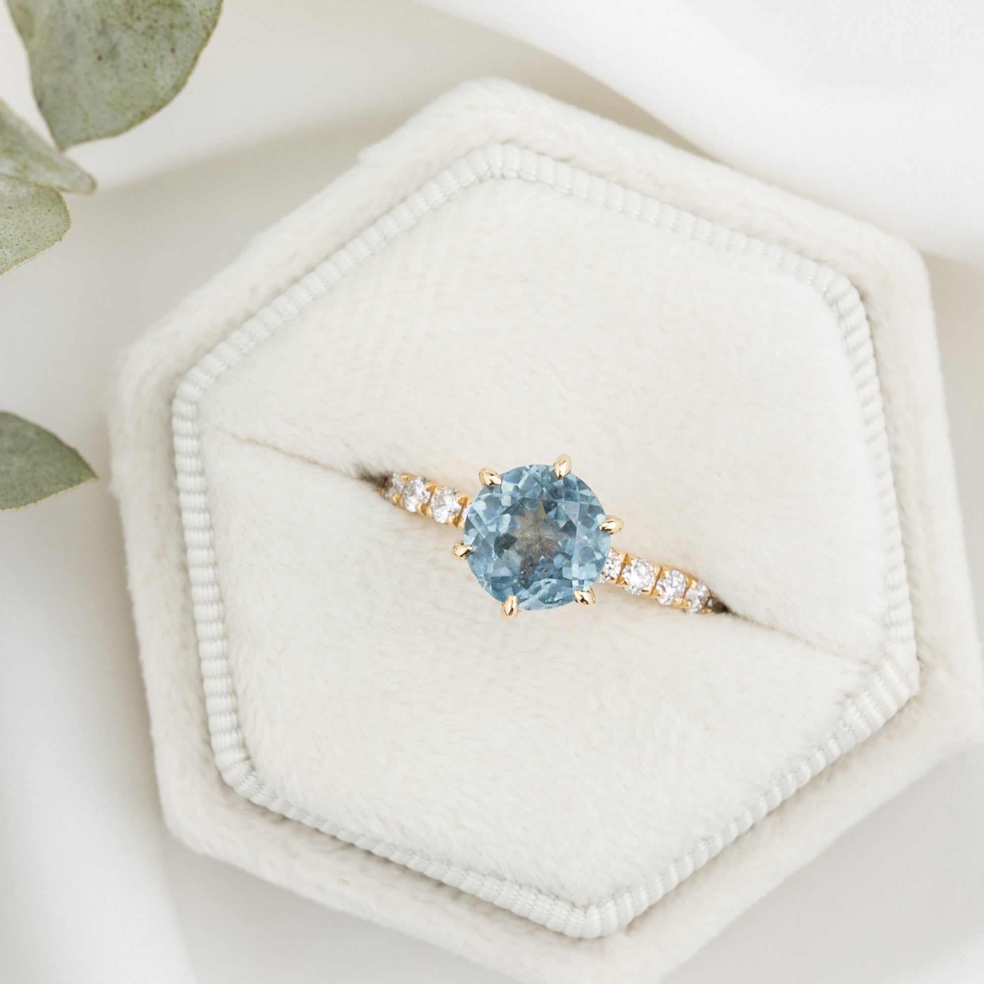Maria Luxe Grand Ring, 2.06ct Montana Sapphire