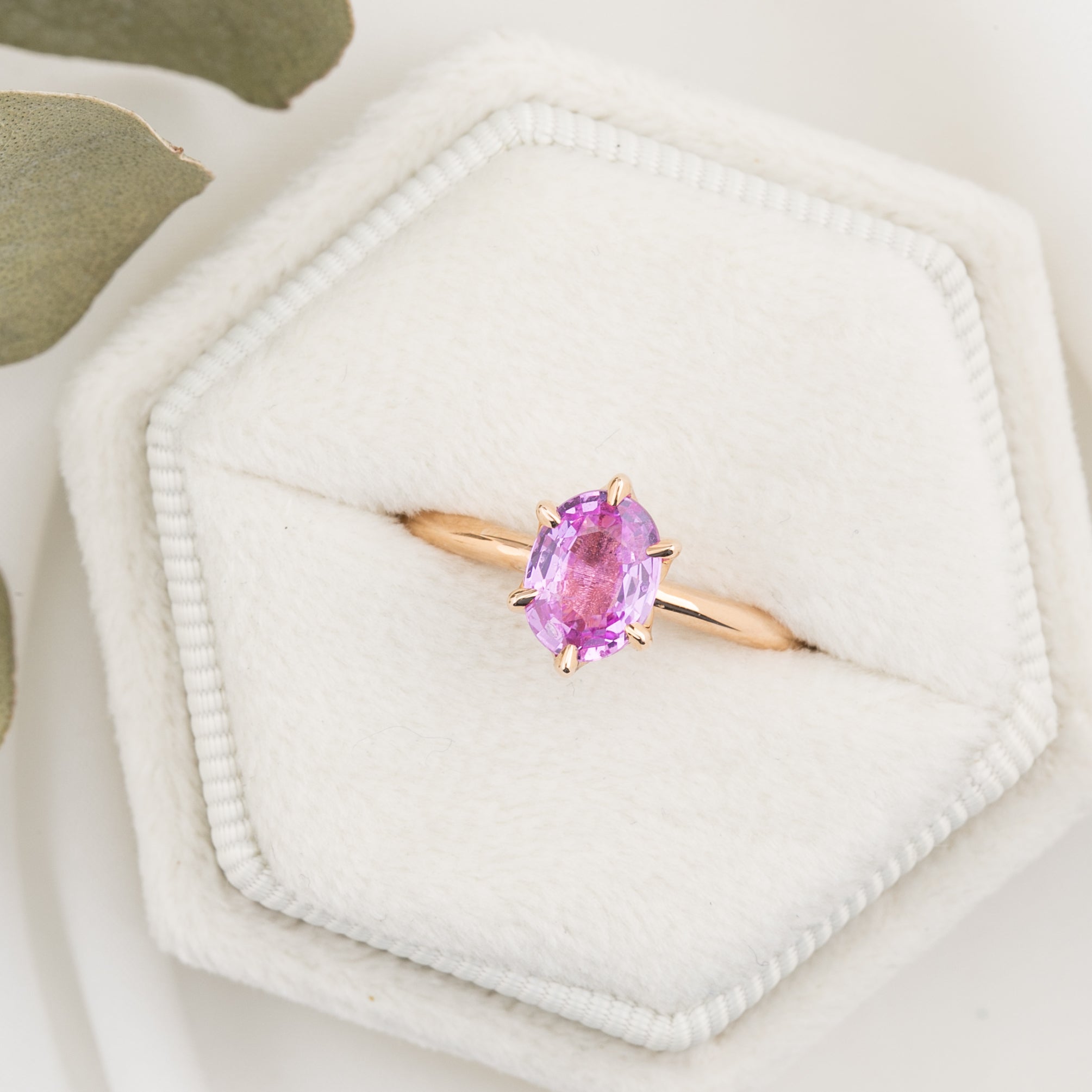 Floryn Ring, 1.23ct Sapphire, oval shape gemstone