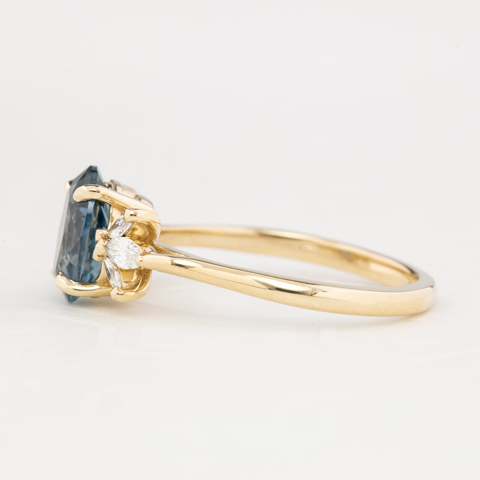 Nova Ring, 2ct Montana Sapphire, oval shape gemstone