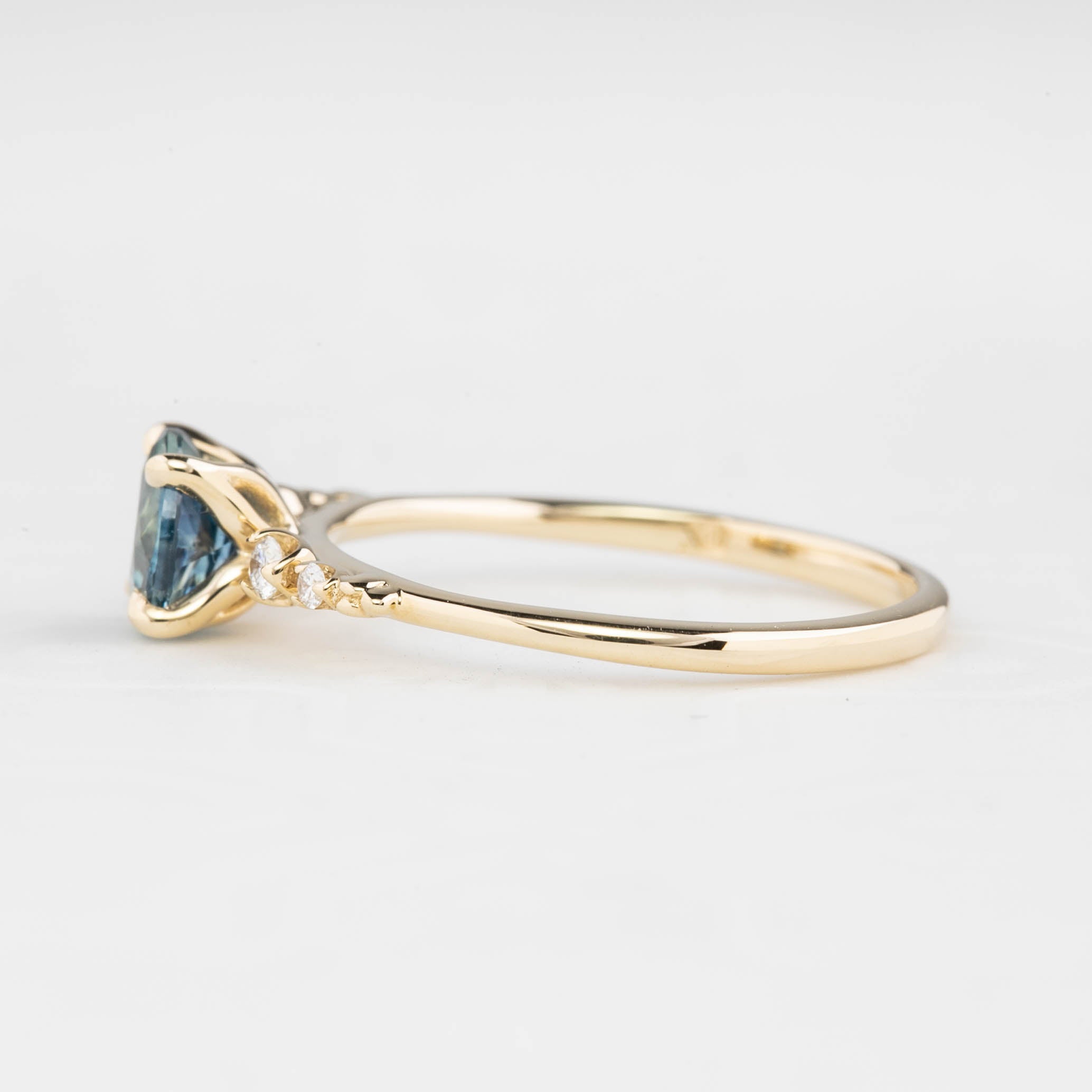 Estel Fleur Ring, 1.15ct Montana Sapphire