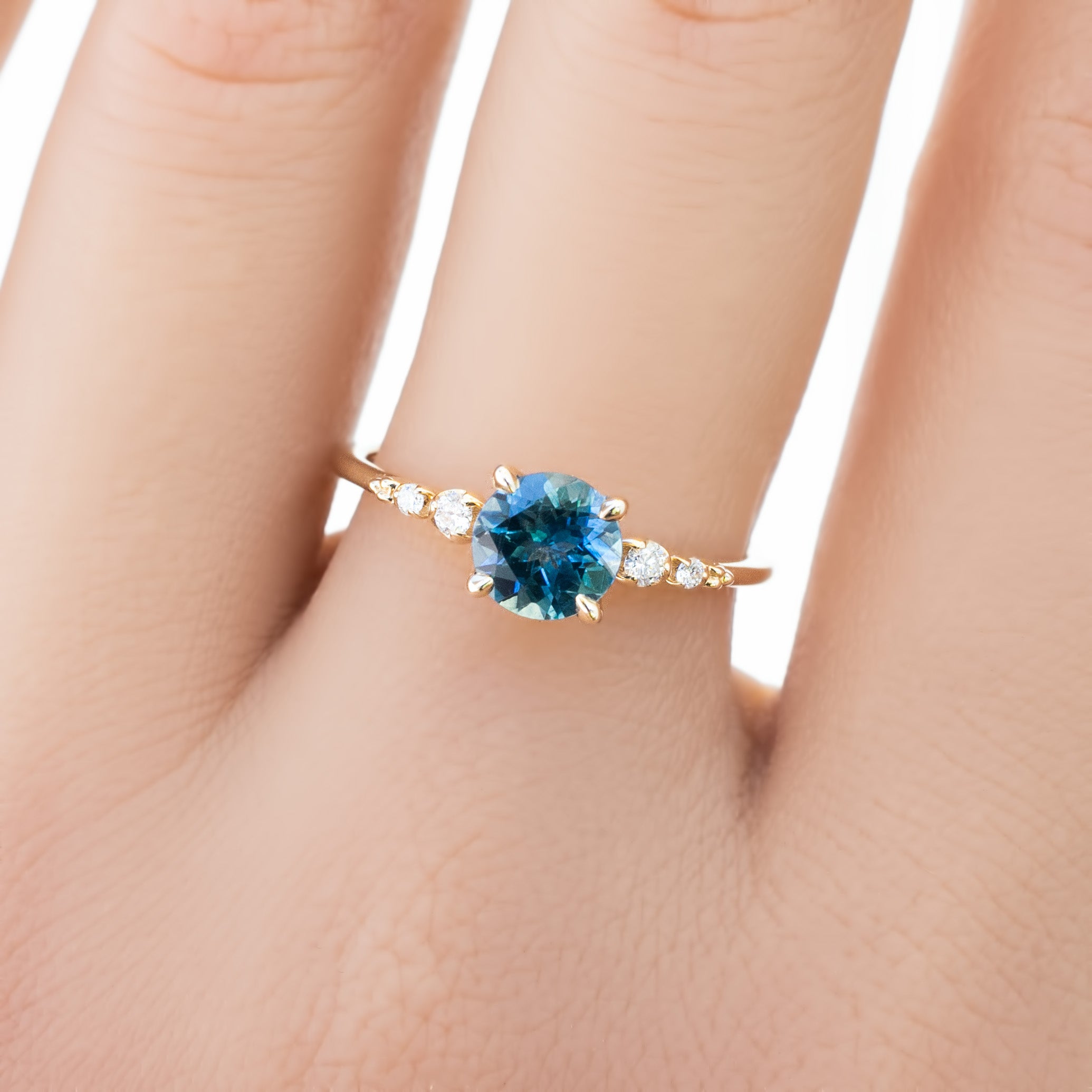 Estel Fleur Ring, 1.15ct Montana Sapphire