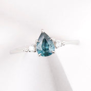 Estel Ring, 0.80ct Montana Sapphire
