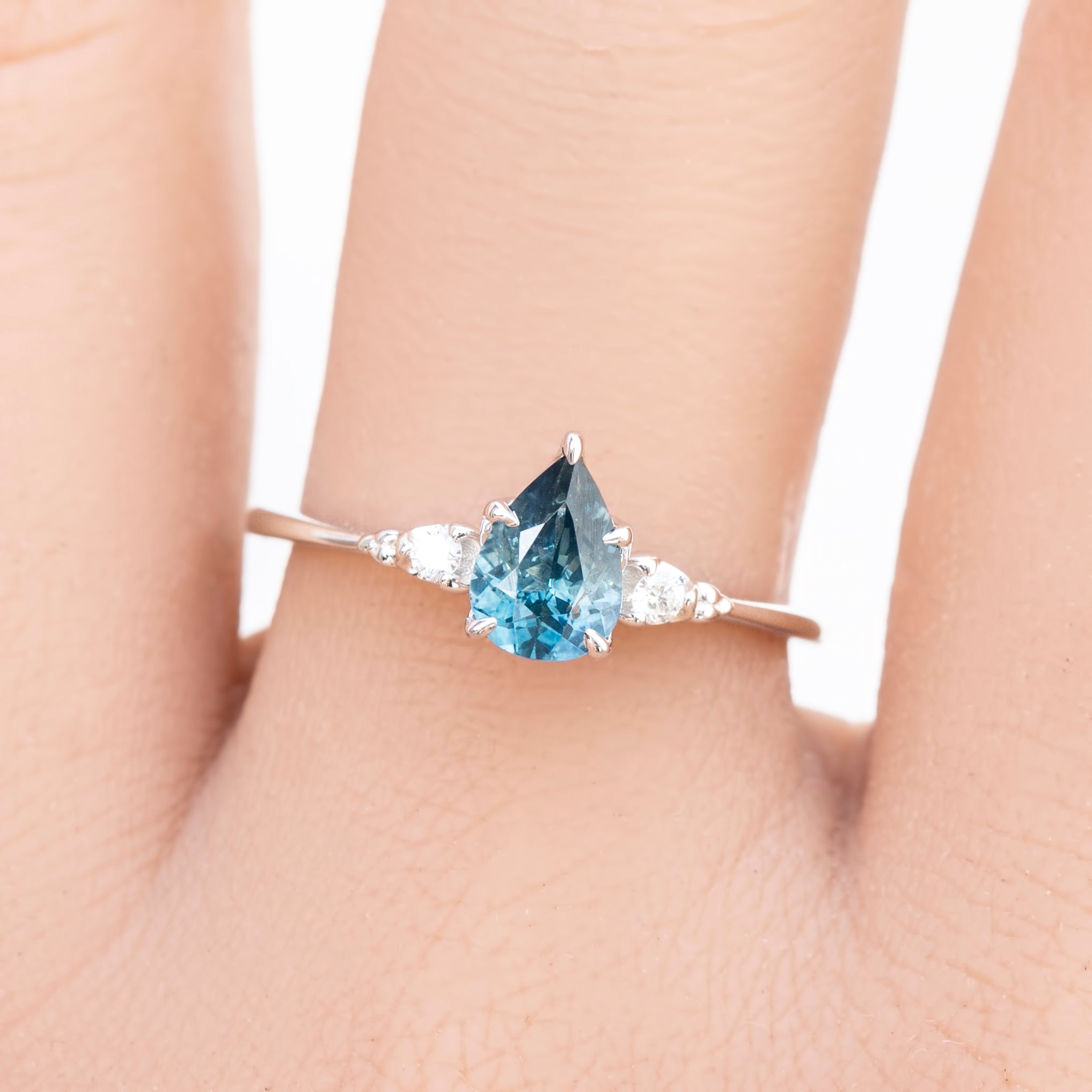Estel Ring, 0.80ct Montana Sapphire