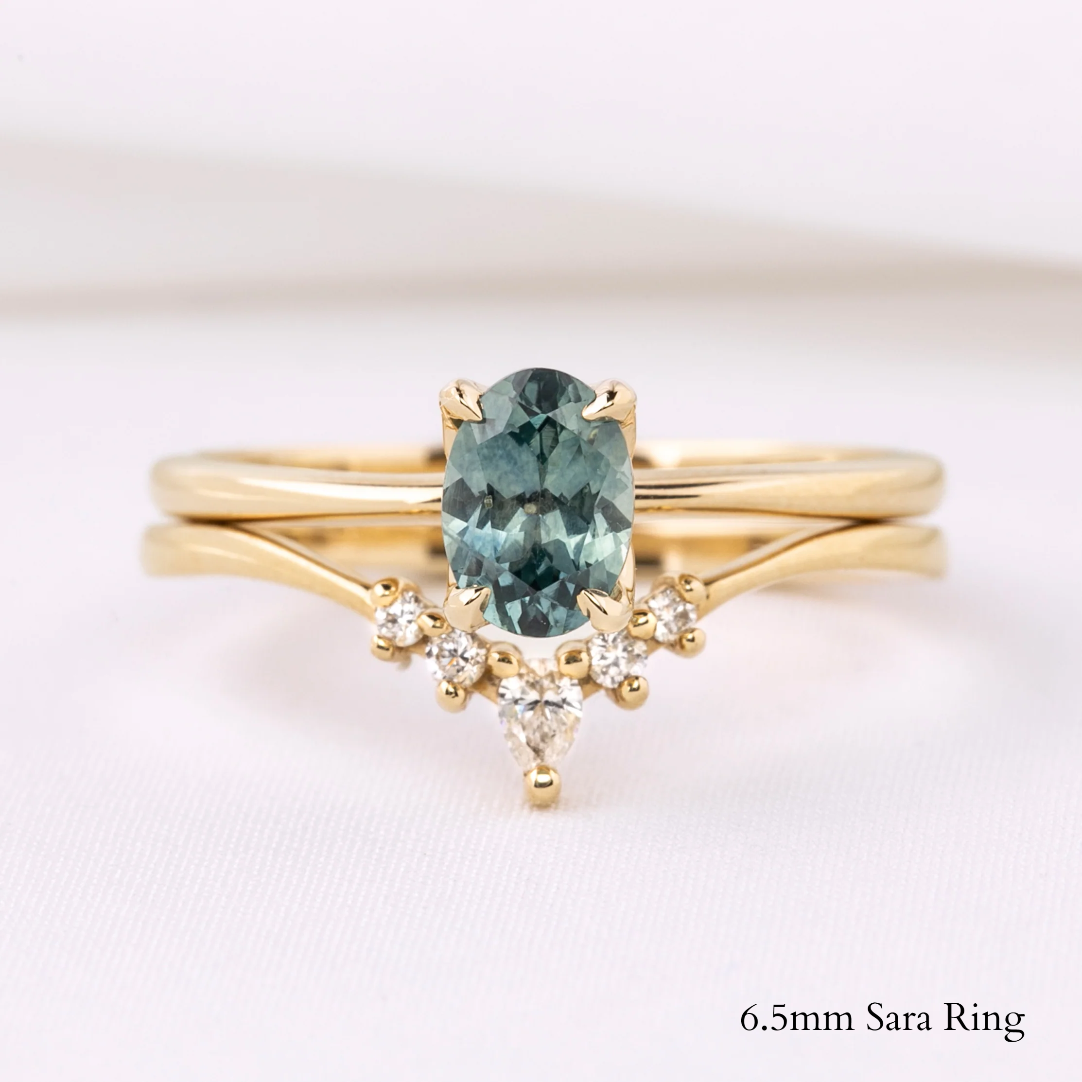 Gloria Petite Ring