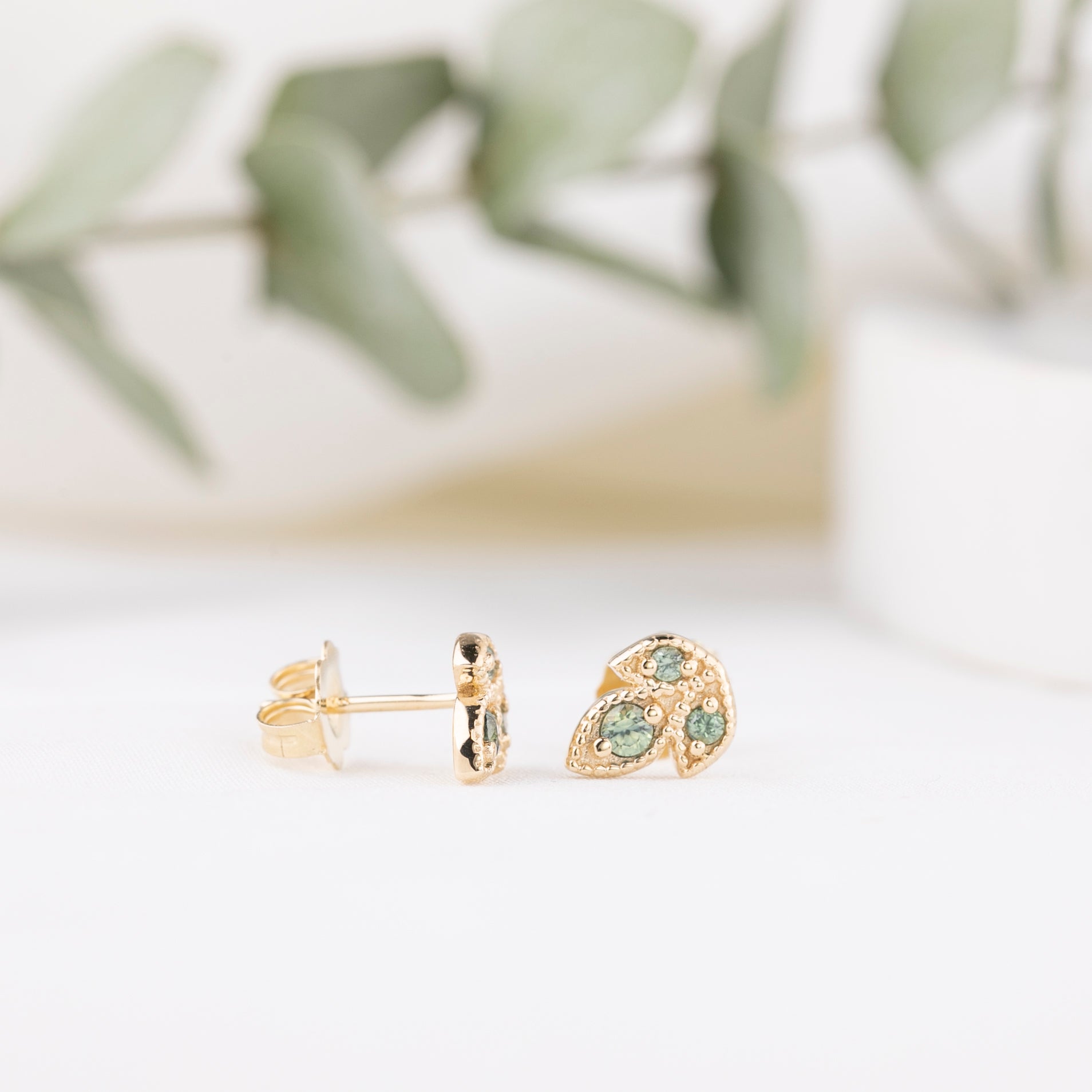 Leaf Montana Sapphire Stud Earrings