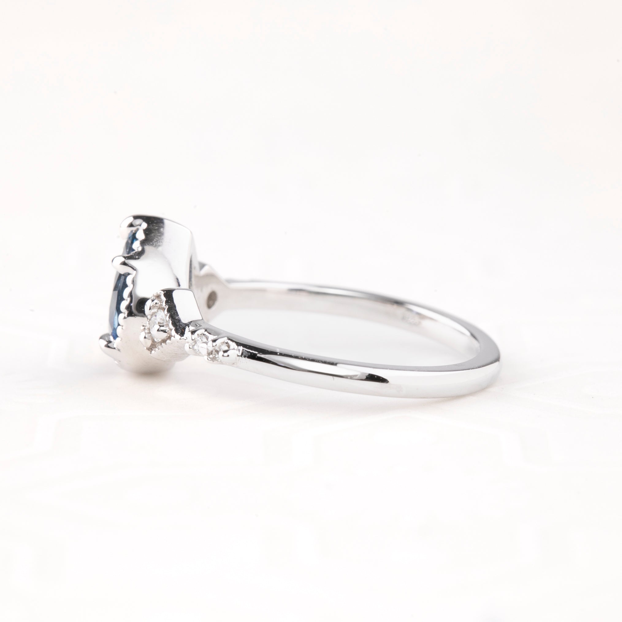 Agatha Ring, 0.87ct Montana Sapphire