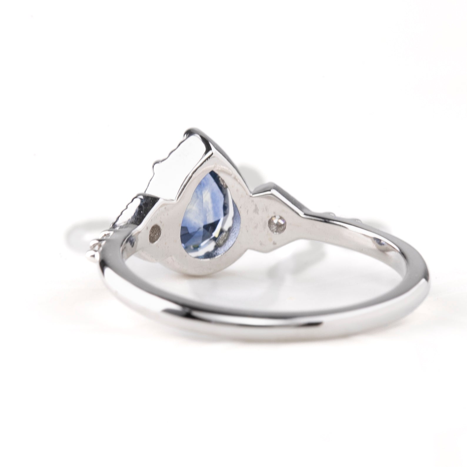 Agatha Ring, 0.87ct Montana Sapphire