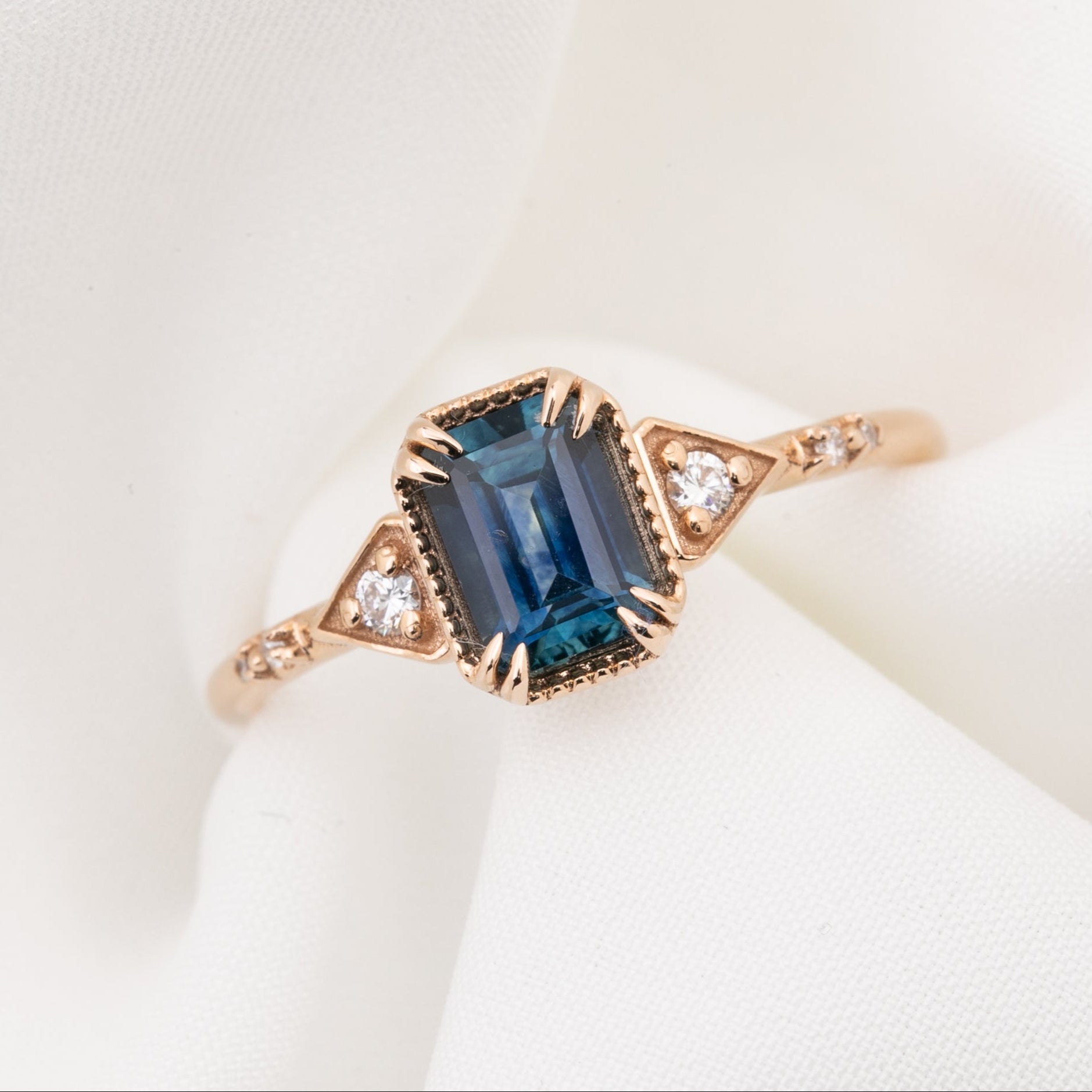 Agatha Ring, 1.11ct Emerald Montana Sapphire