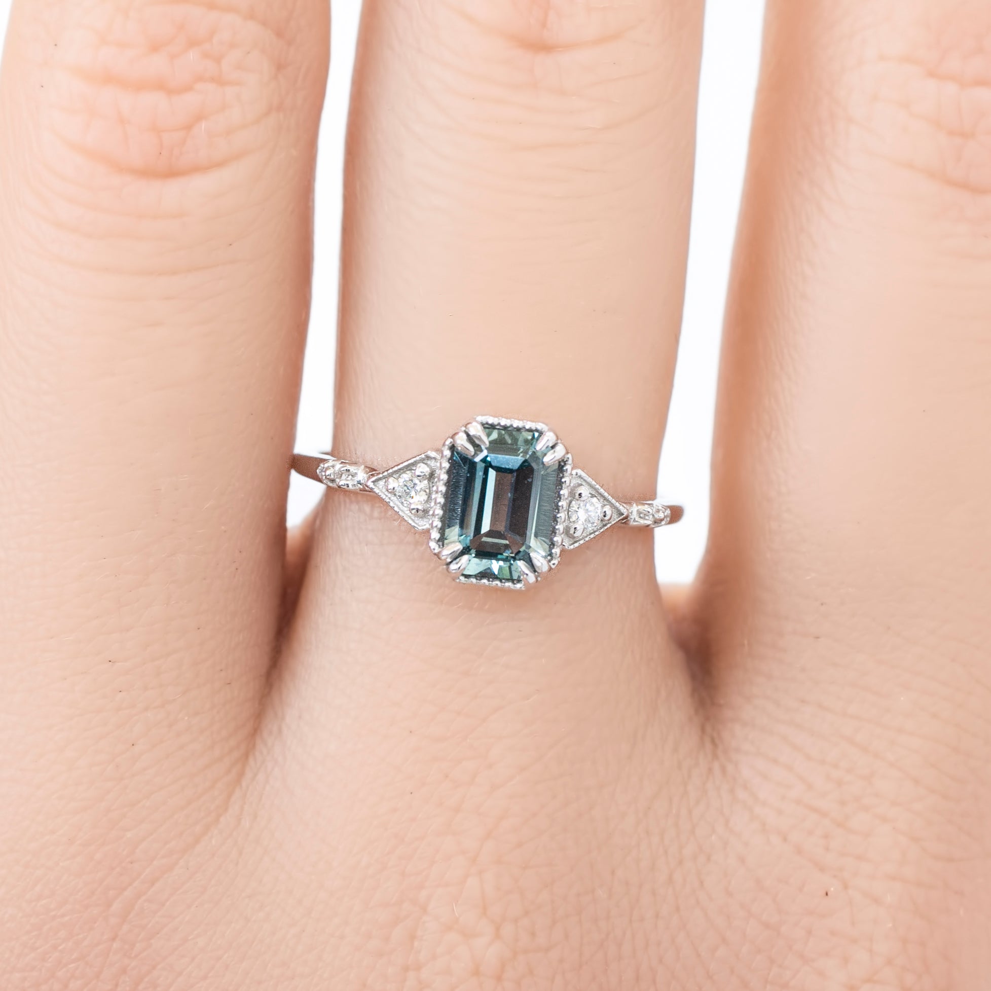 Agatha Ring, Blue Sapphire