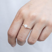 Estel Fleur Round Diamond Ring