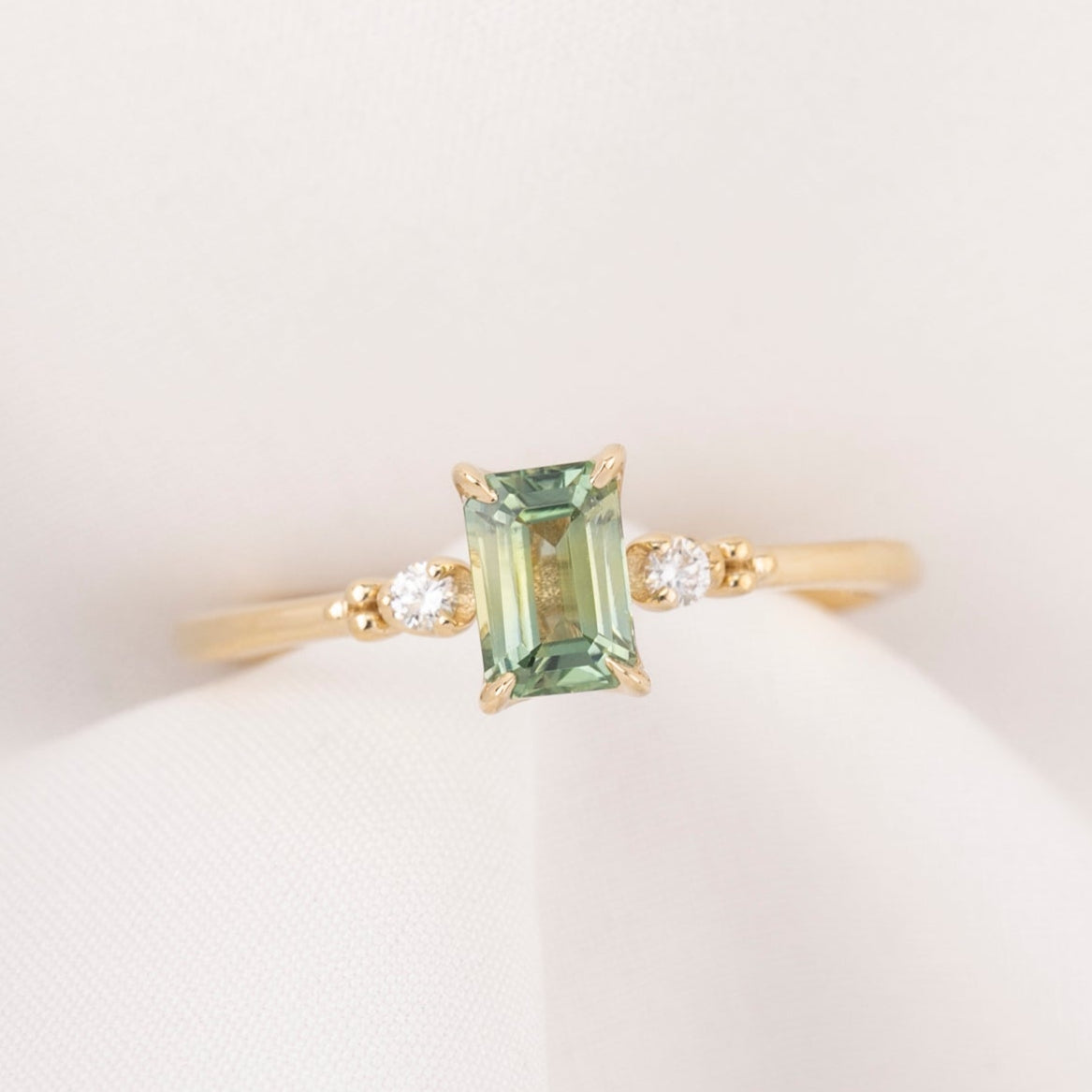 Estel Ring, 0.82ct Emerald Montana Sapphire