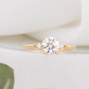 Estel Round Diamond Ring