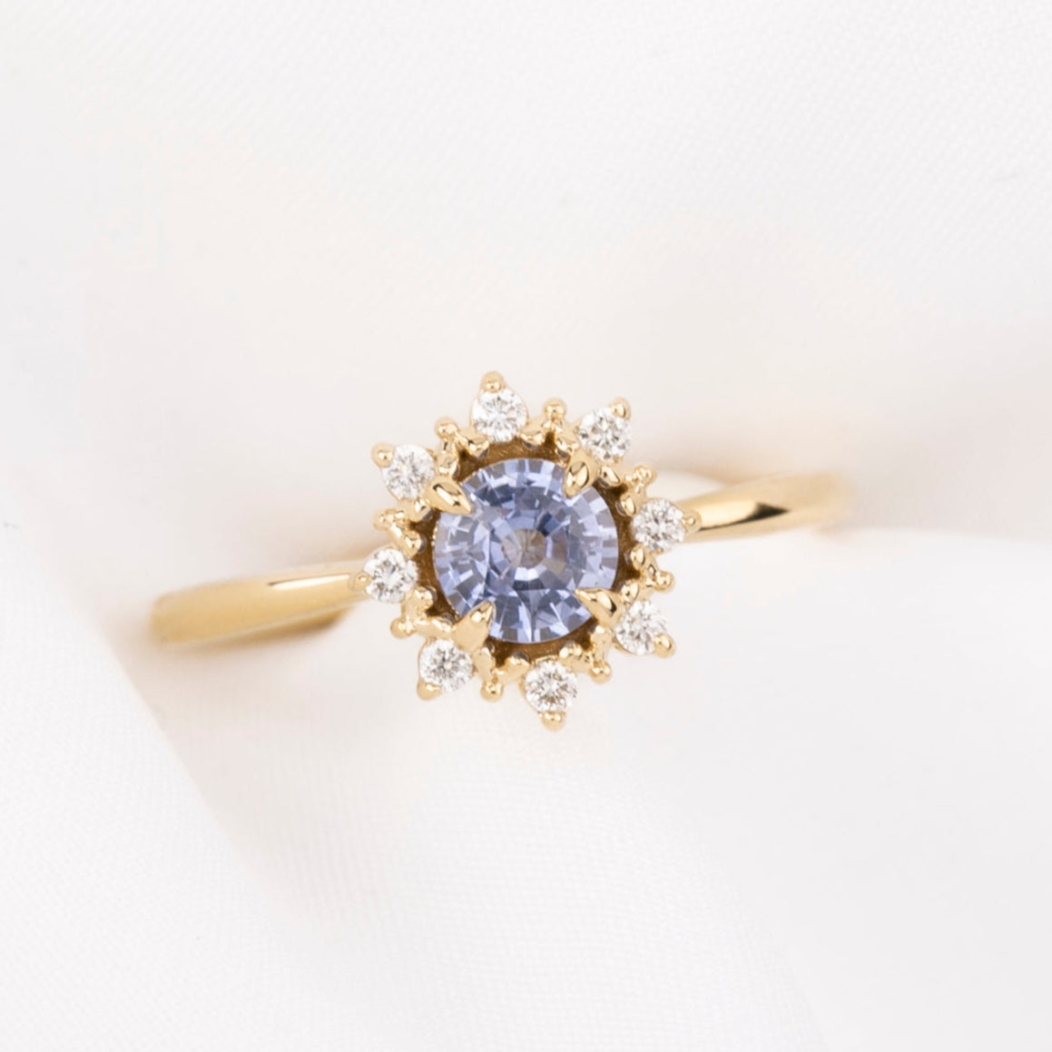 Victoria Ring, 0.55ct Sapphire