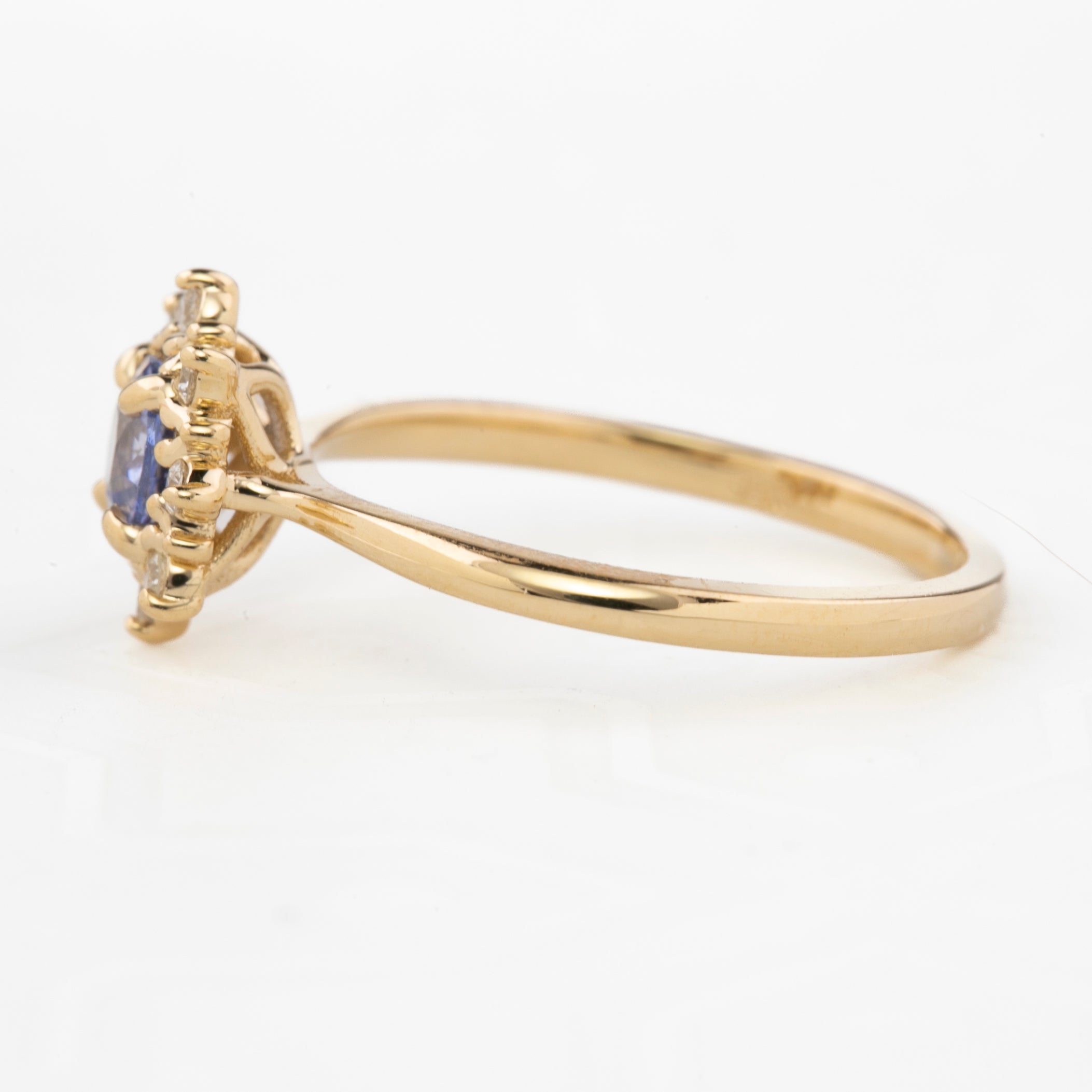 Victoria Ring, 0.55ct Sapphire