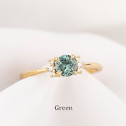 Lena Ring, 0.50-0.60ct Umba Sapphire