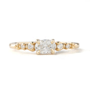 Estel Fleur Ring (East-west), 0.40ct Oval Diamond