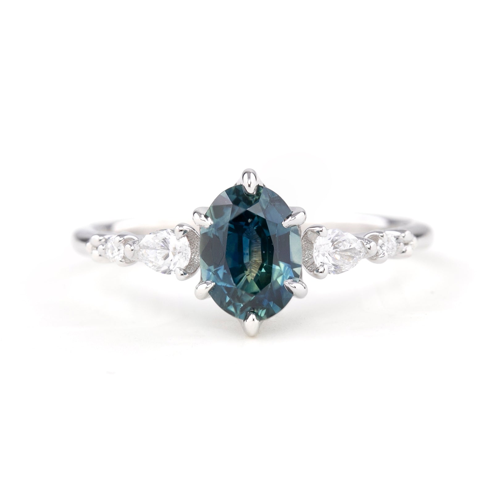 Estel Fleur Petal Sapphire Ring