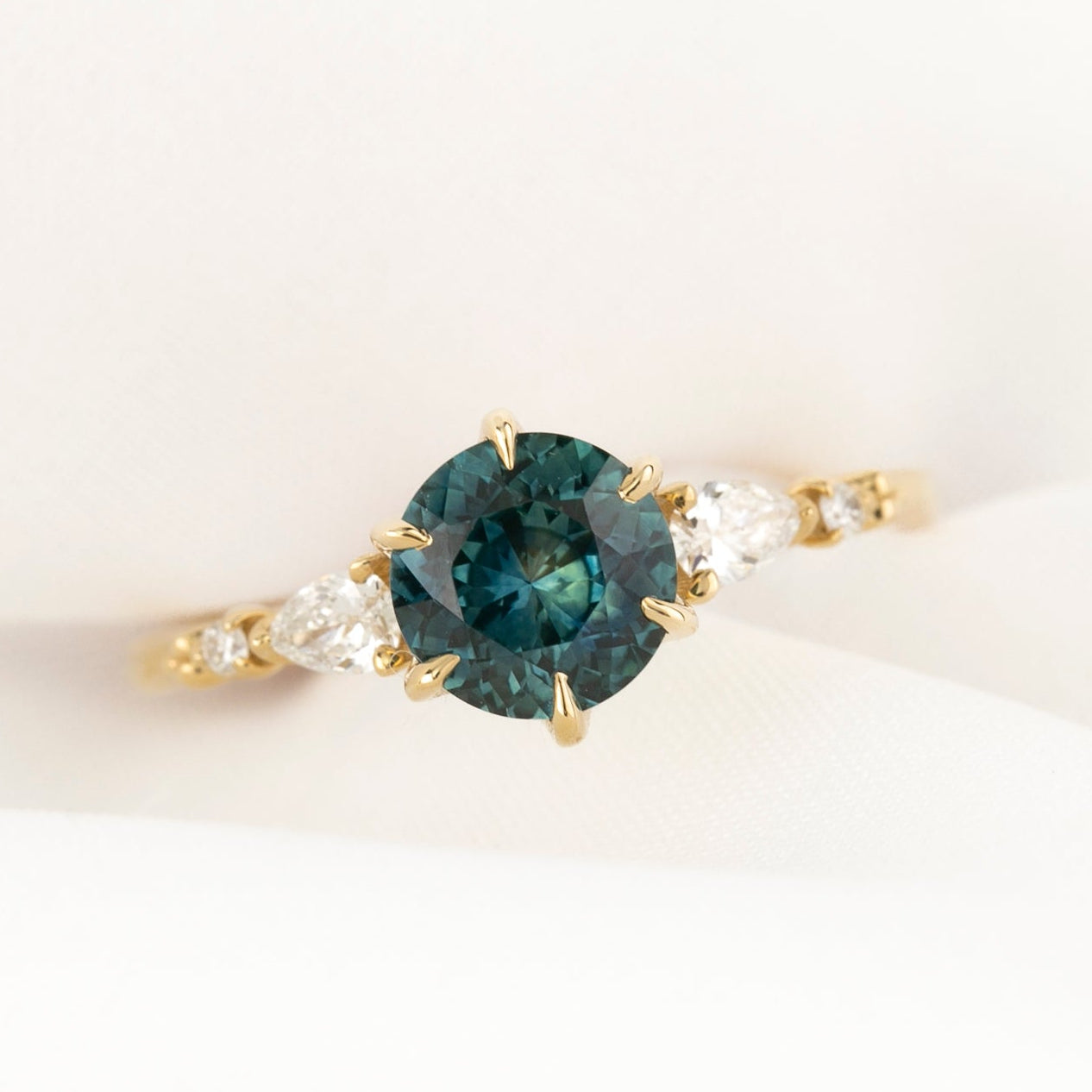 Estel Fleur Petal Ring, 1.32ct Montana Sapphire