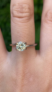 1.15ct Round Cut Light Green Montana Sapphire Sapphire SR459