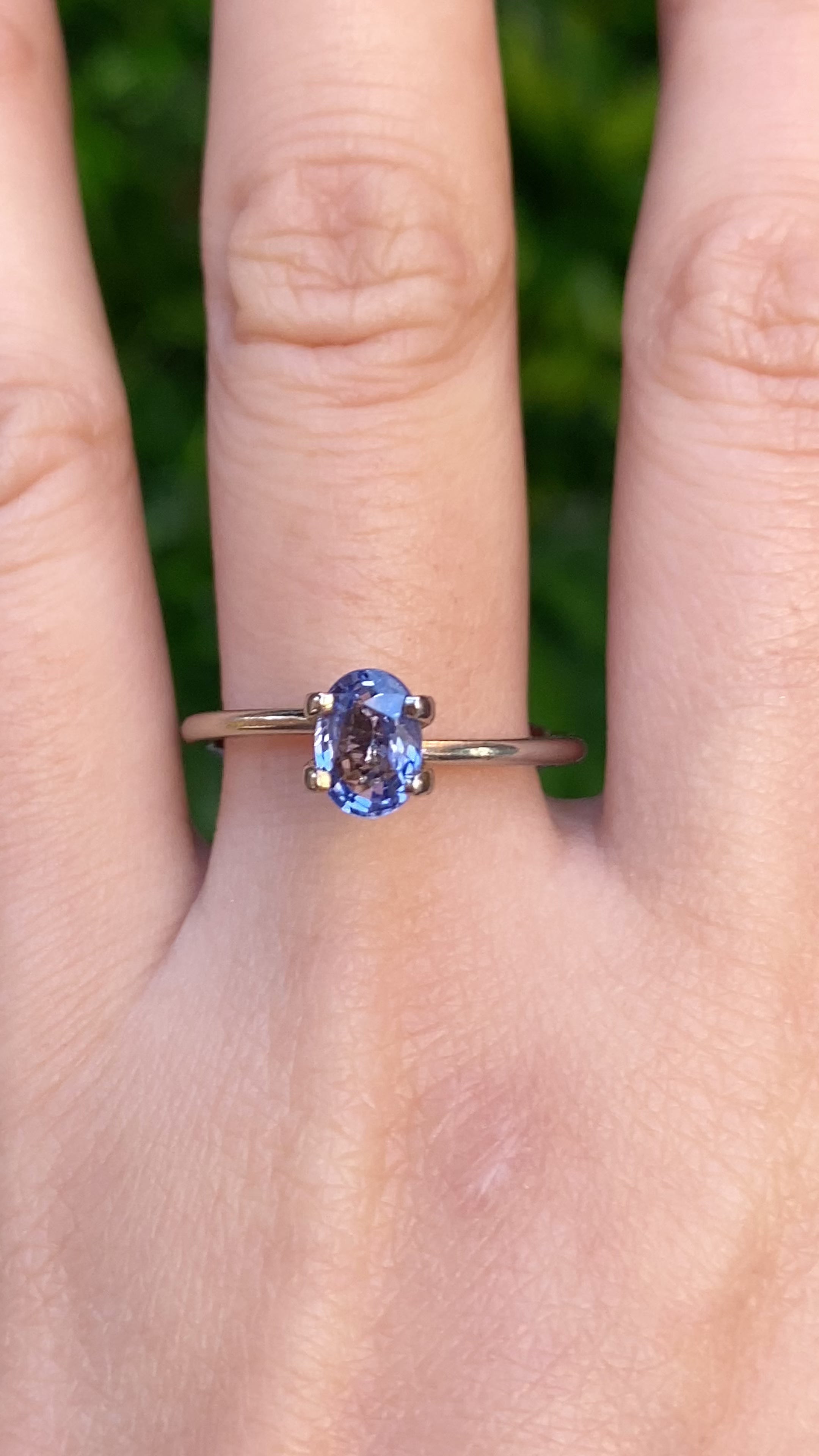1.03ct オーバルカット ブルーサファイア スリランカ産 SO348