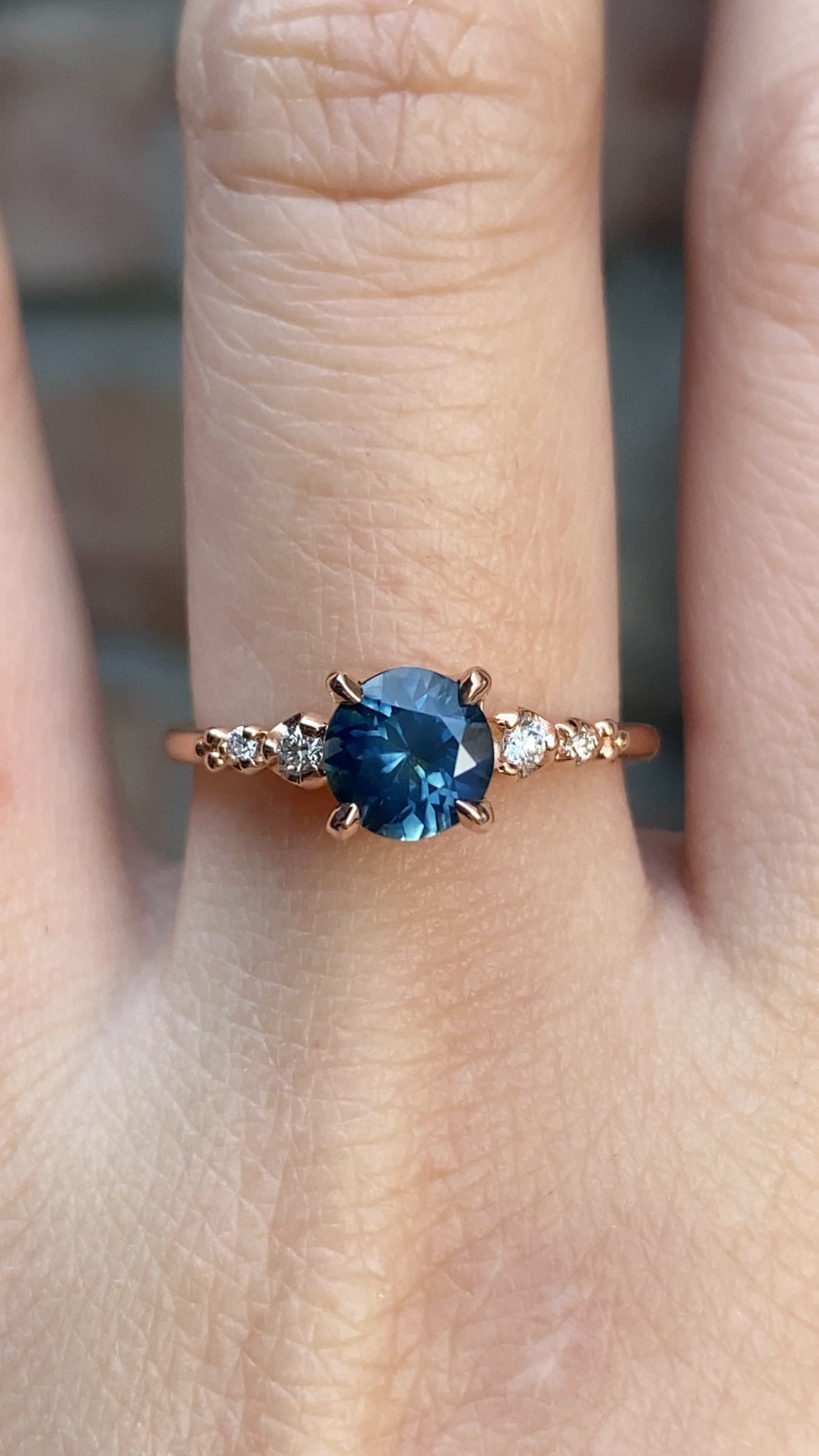 【即日配送】エステルリュックスリング ・1.16ct・加熱モンタナ産ダークティールブルーグリーンサファイア・K14RG