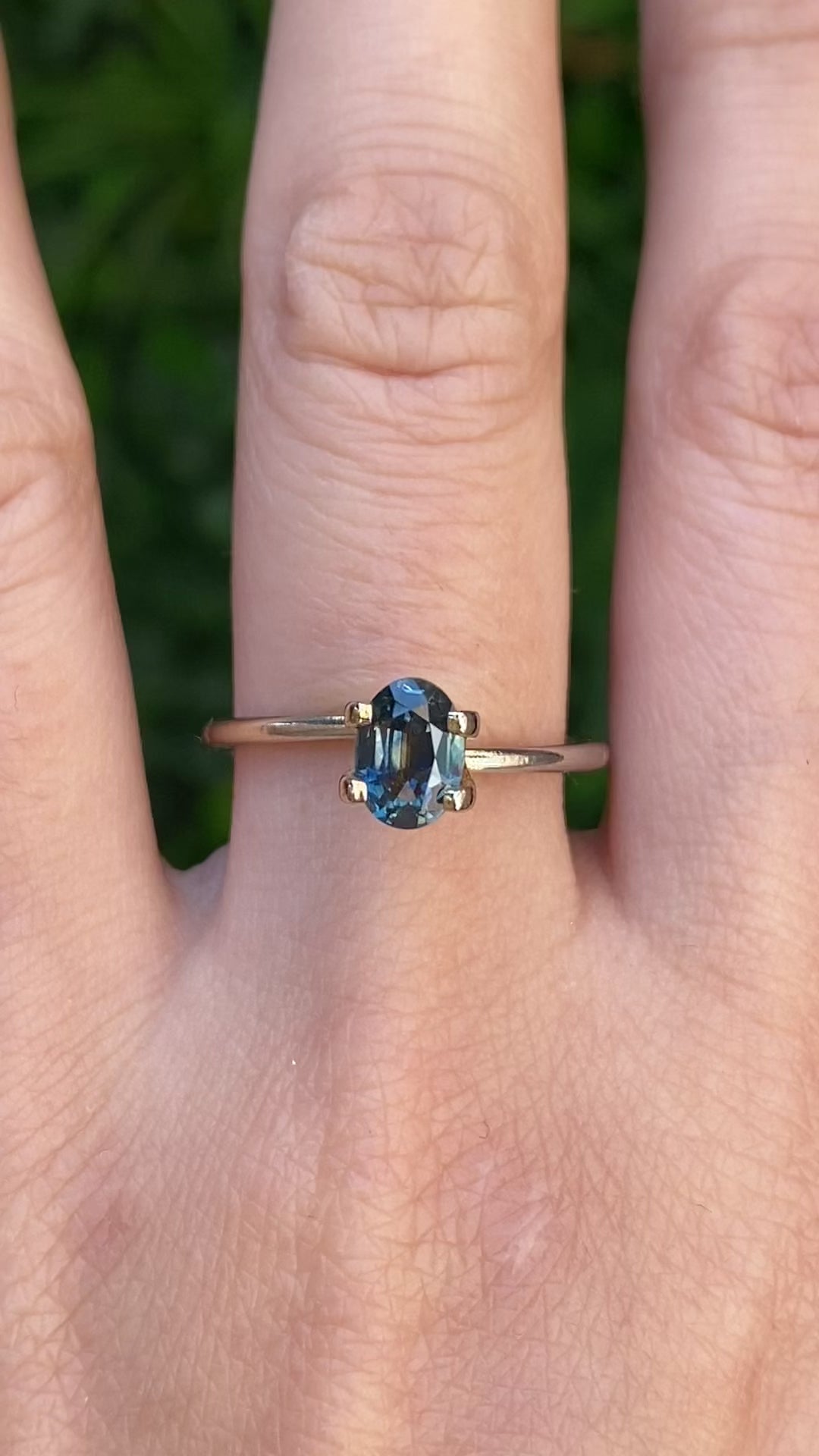 1.05ct Oval Cut Teal Blue Montana Sapphire Sapphire SO667