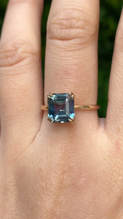 Athena Ring Madagascar Sapphire Ring