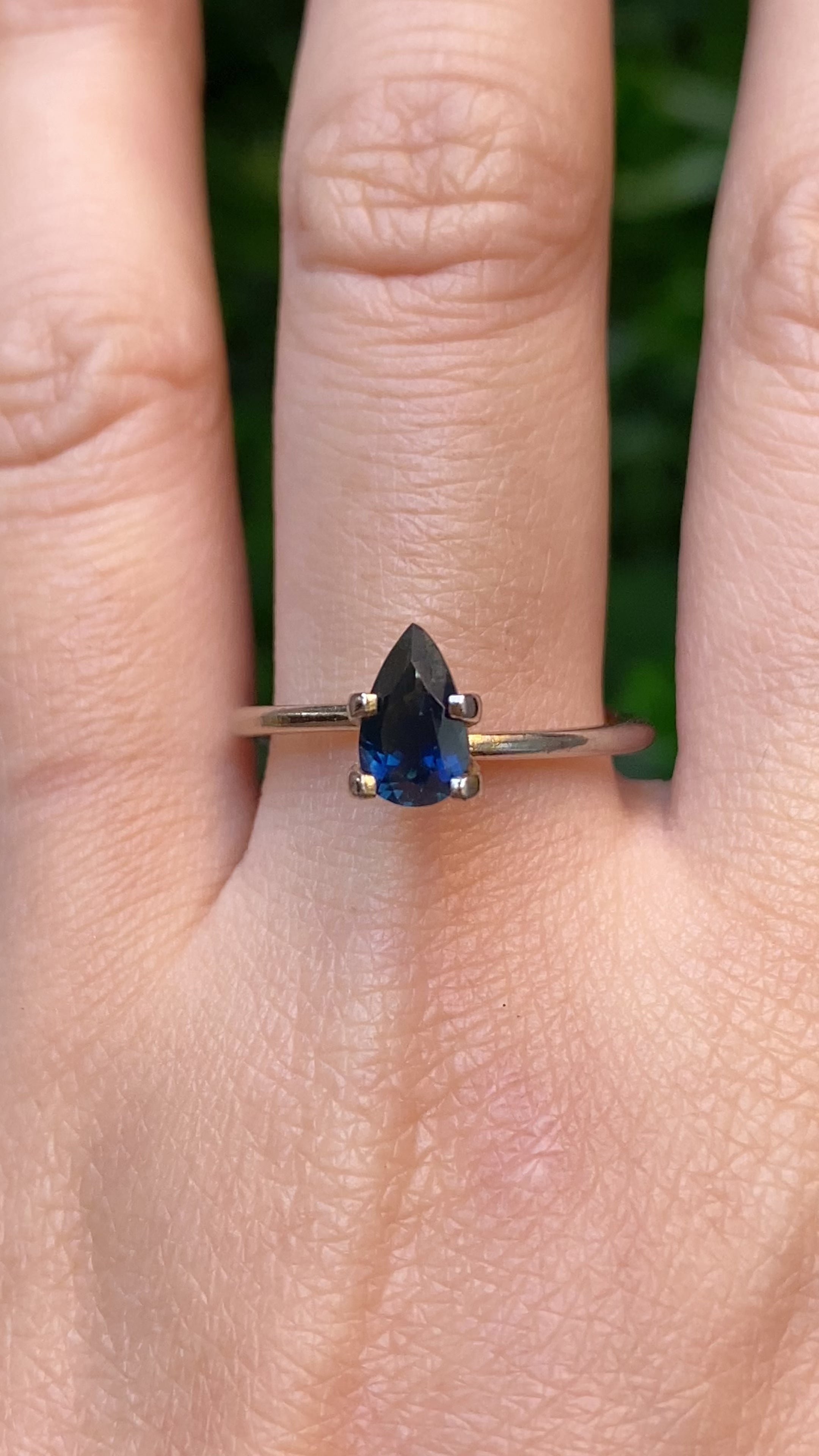 1.06ct Pear Shape Dark Blue Montana Sapphire SF010