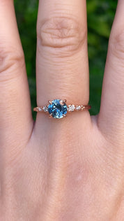 【一点物】エステルリュックスリング ・1.11ct・加熱モンタナ産ティールブルーグリーンサファイア・K14RG