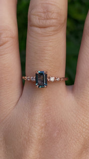 【一点物】エステルリュクスリング ・0.75ct・加熱モンタナ産ブルーサファイア・K14RG