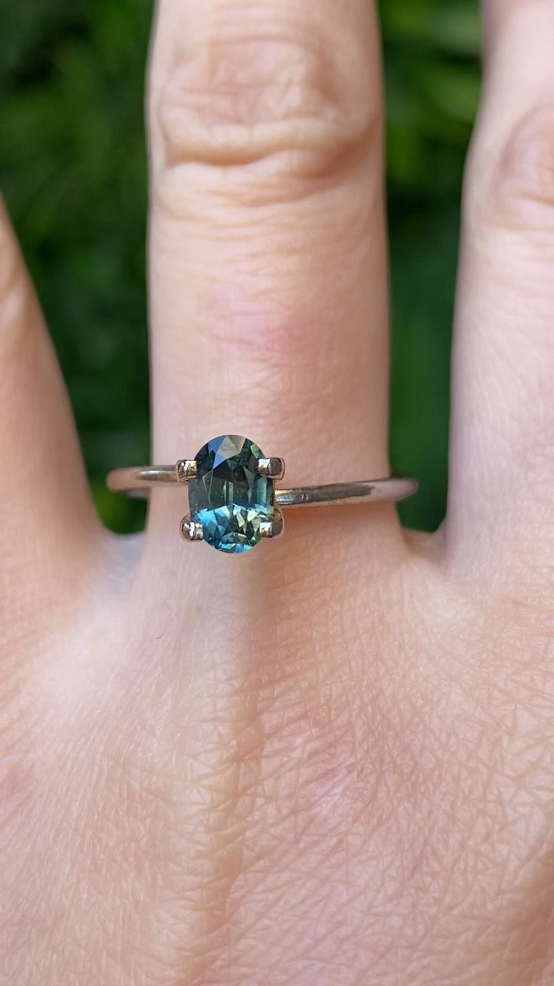 1.05ct Oval Cut Blue Green Montana Sapphire SO599