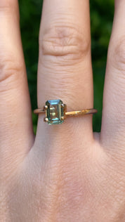 1.47ct エメラルドカット グリーンサファイア モンタナ産 SF354
