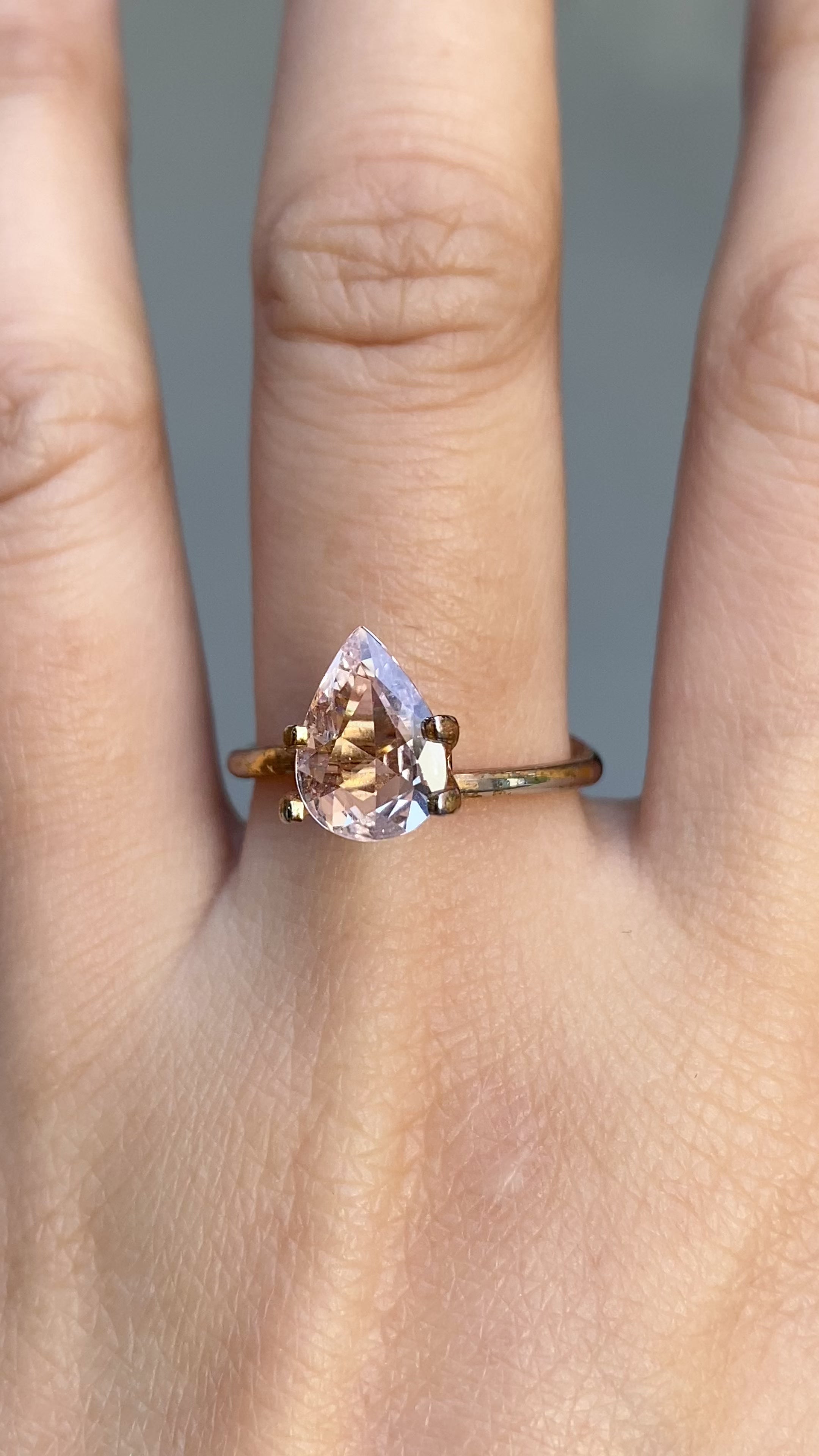 1.81ct Pear Cut Light Pink Madagascar Sapphire SF237