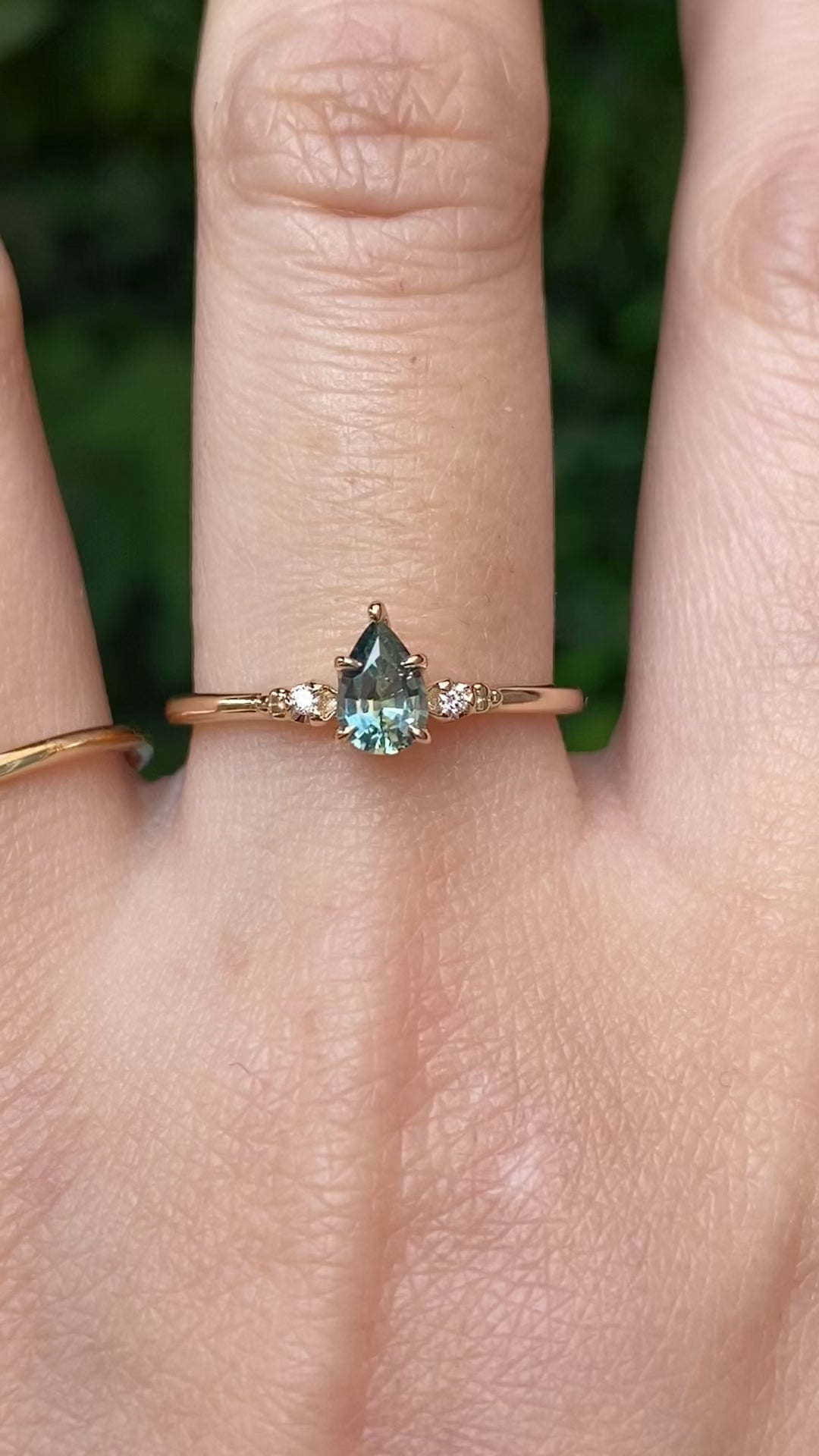 Estel Ring, 0.50ct Montana Sapphire