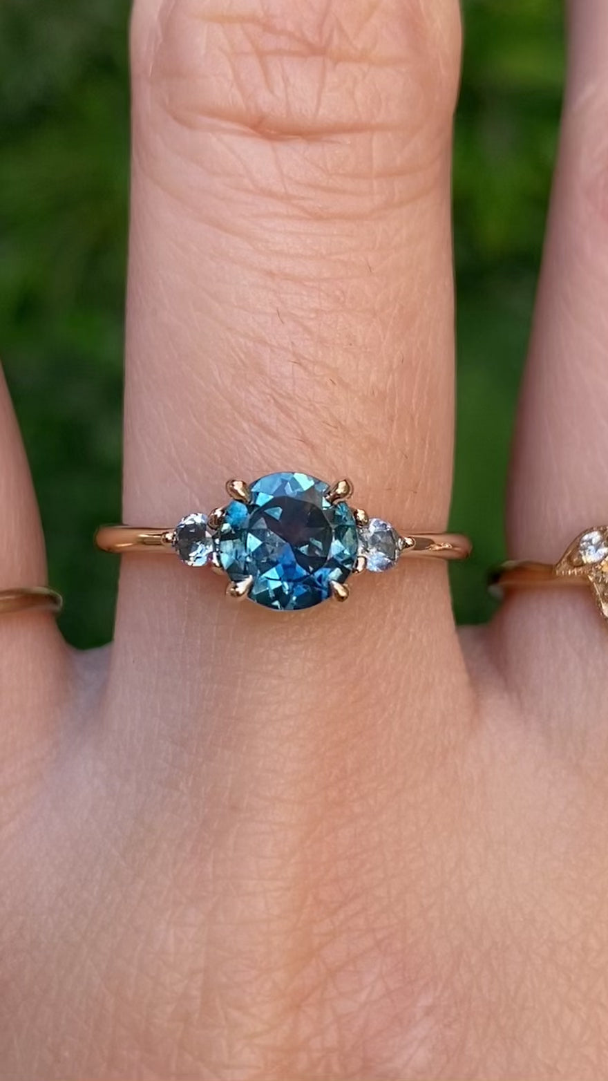 【一点物】エミリーグランドリング ・1.18ct・加熱モンタナ産ティールブルーサファイア・K14YG