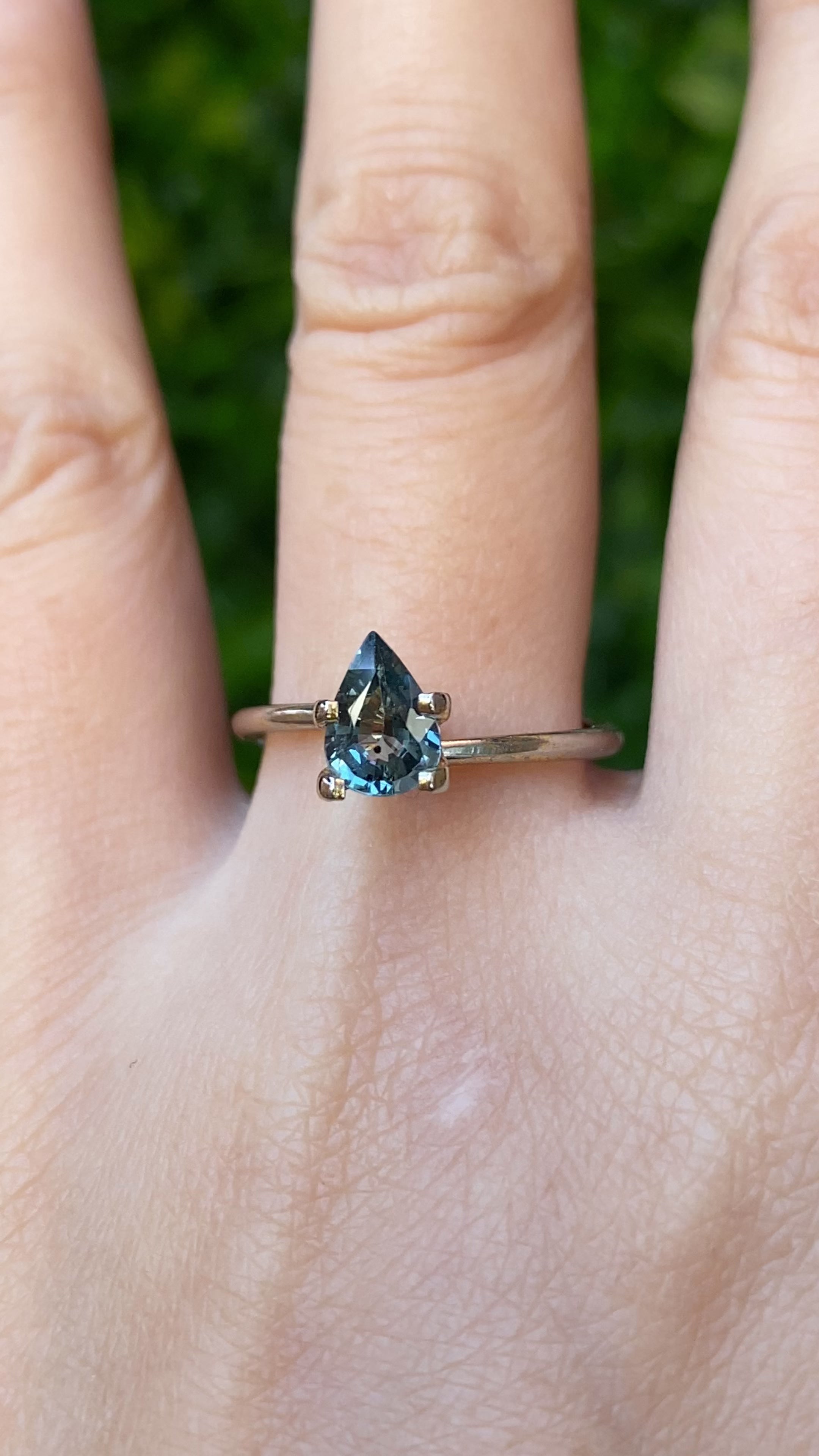 0.99ct Pear Cut Blue Madagascar Sapphire SF432