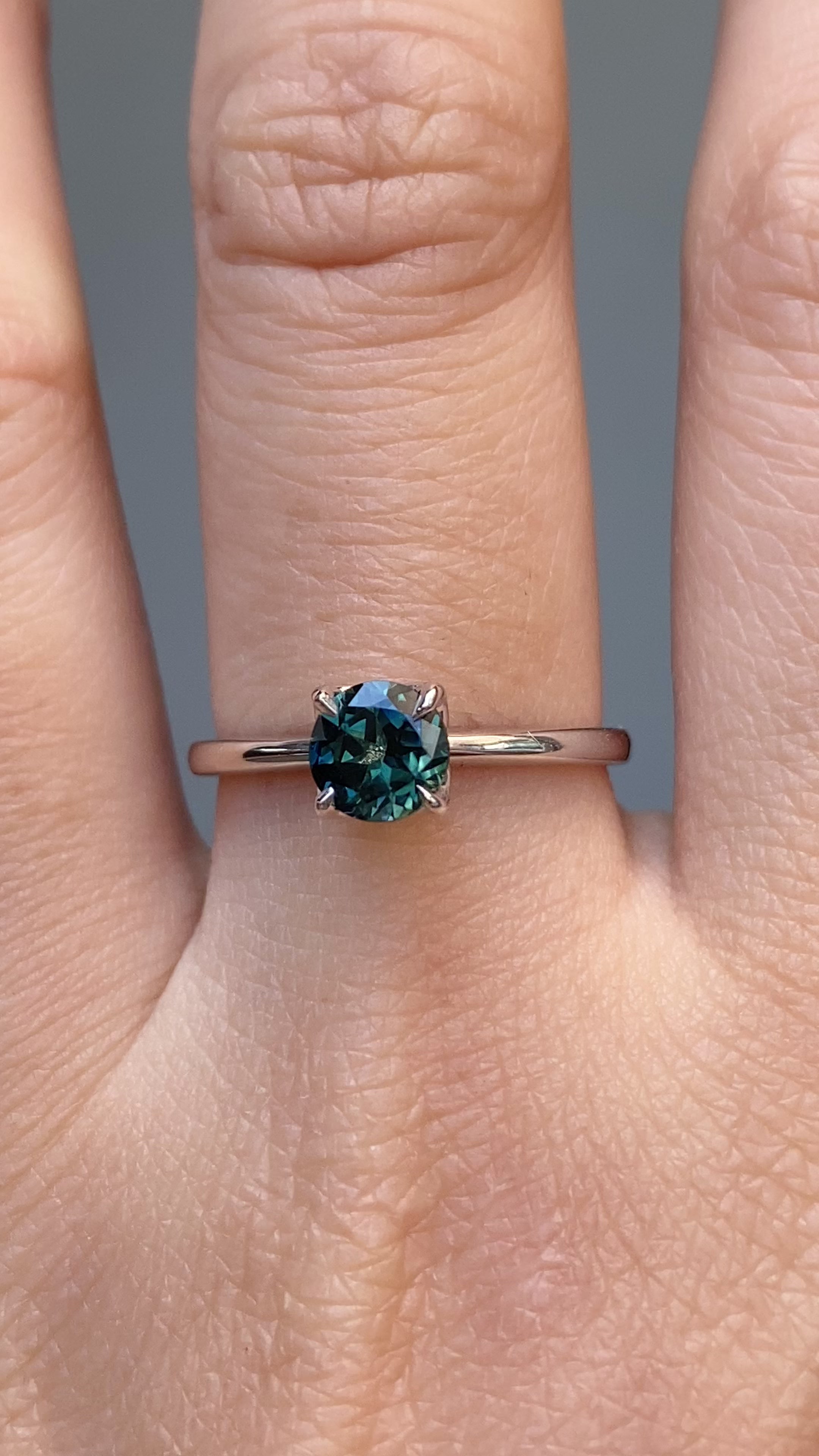 【即日配送】サラリング ・0.82ct・クイーンズランド産ブルーグリーンサファイア・K14WG