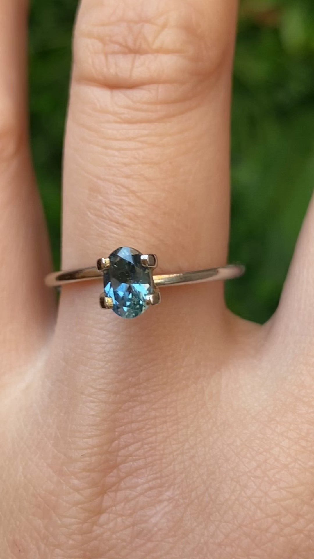 0.92ct Oval Cut Blue Green Montana Sapphire