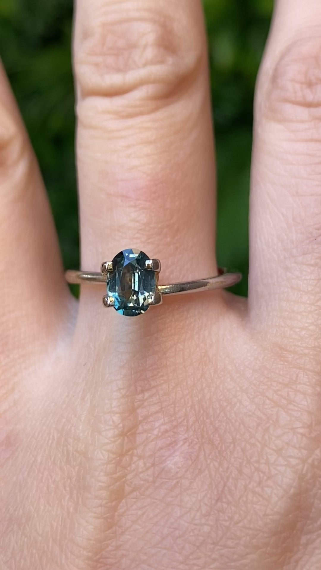 0.93ct Oval Cut Blue Green Montana Sapphire SO598