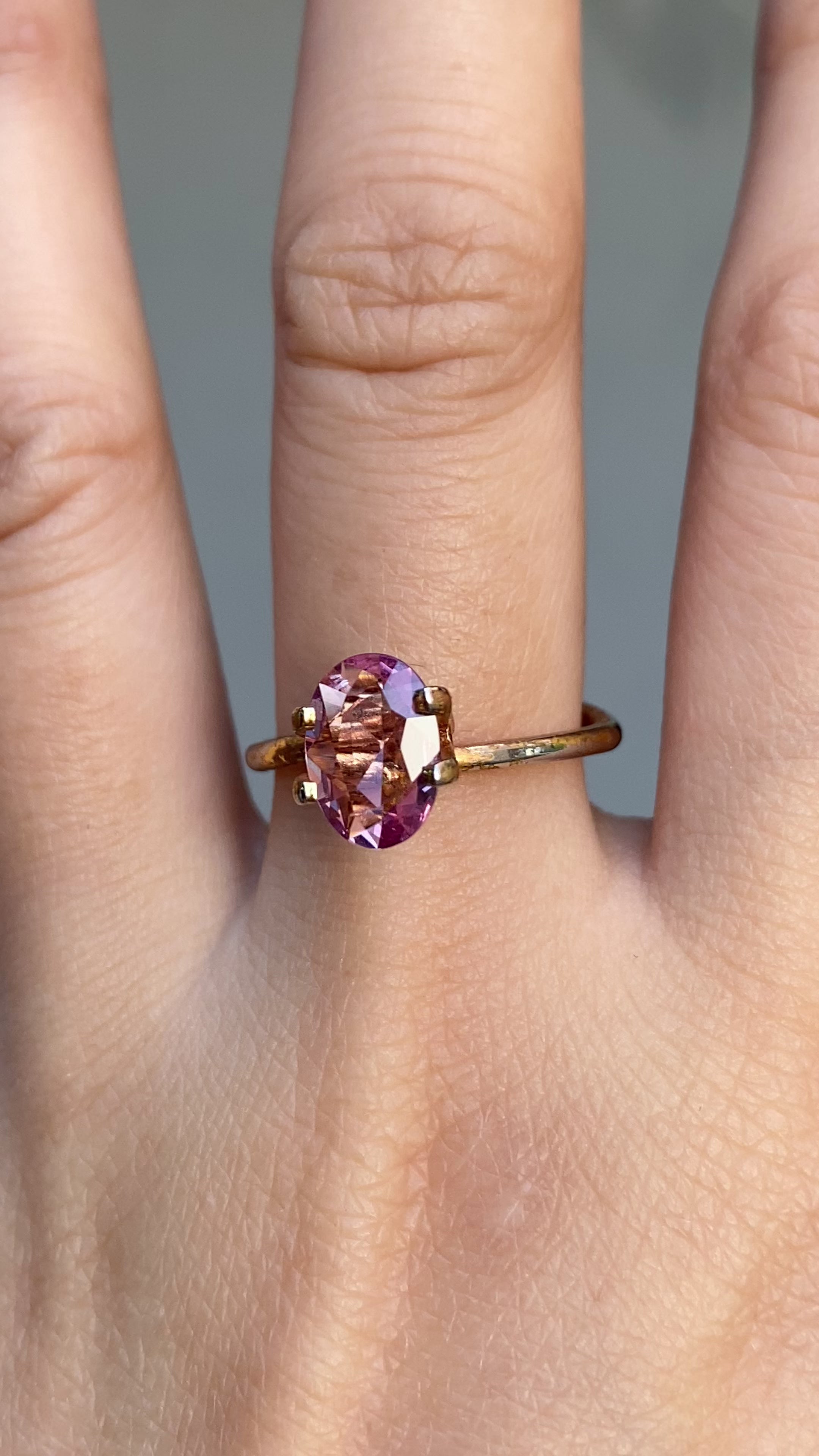 1.49ct オーバルカット ピンクサファイア マダガスカル産 SO342